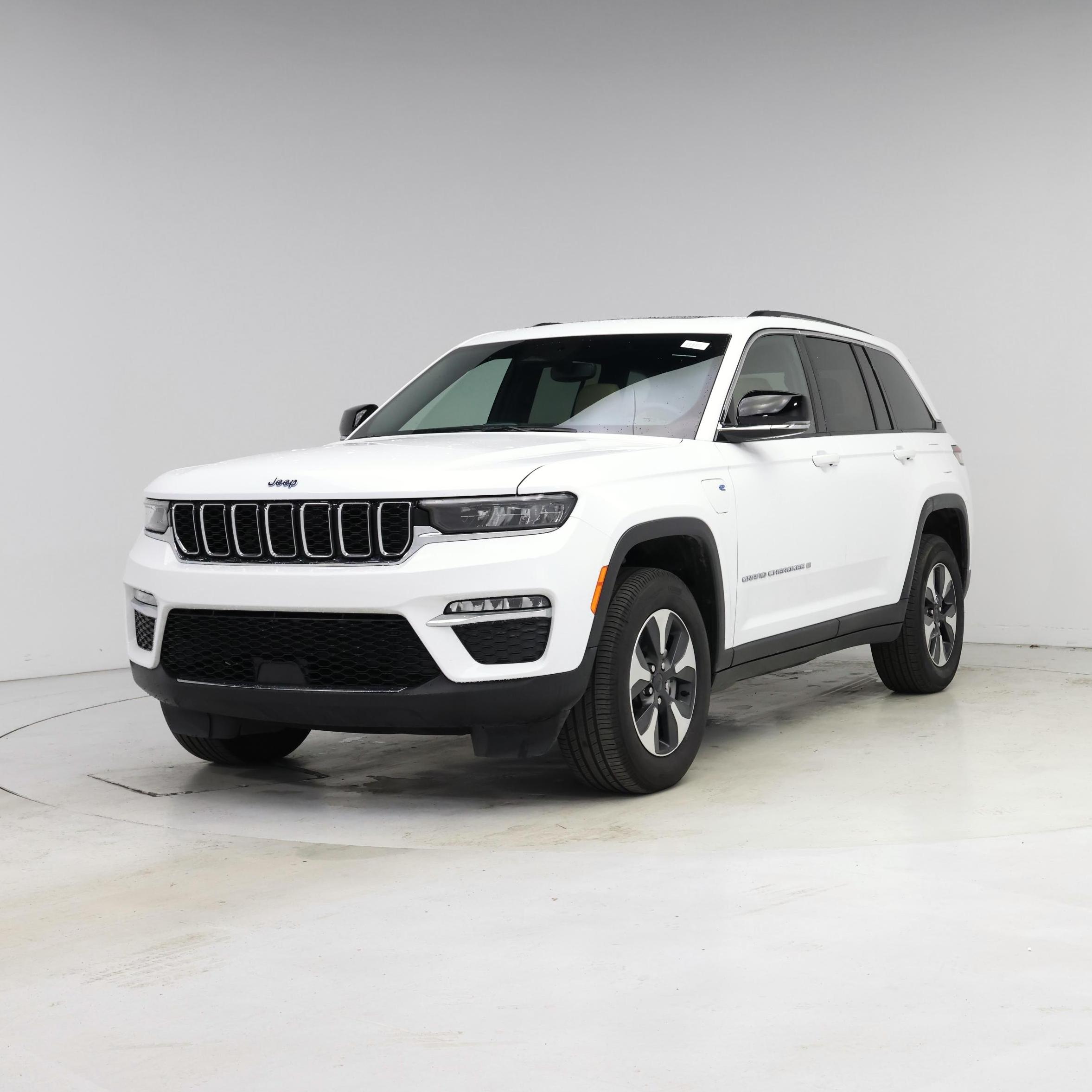 Thumbnail: 2022 Jeep Grand Cherokee - 4