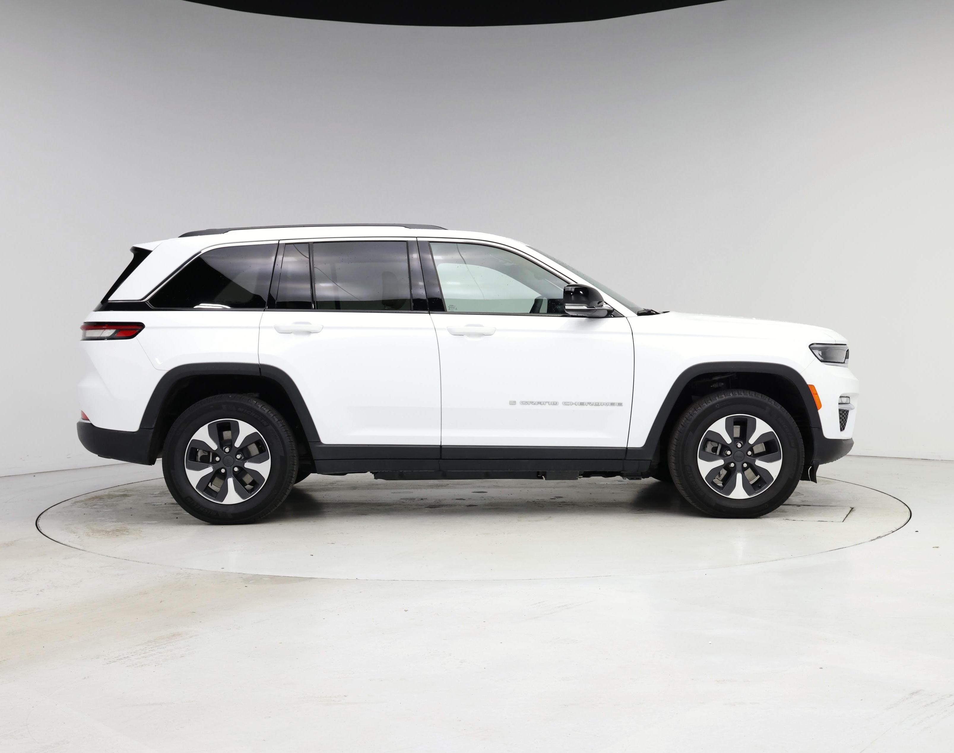 Thumbnail: 2022 Jeep Grand Cherokee - 7