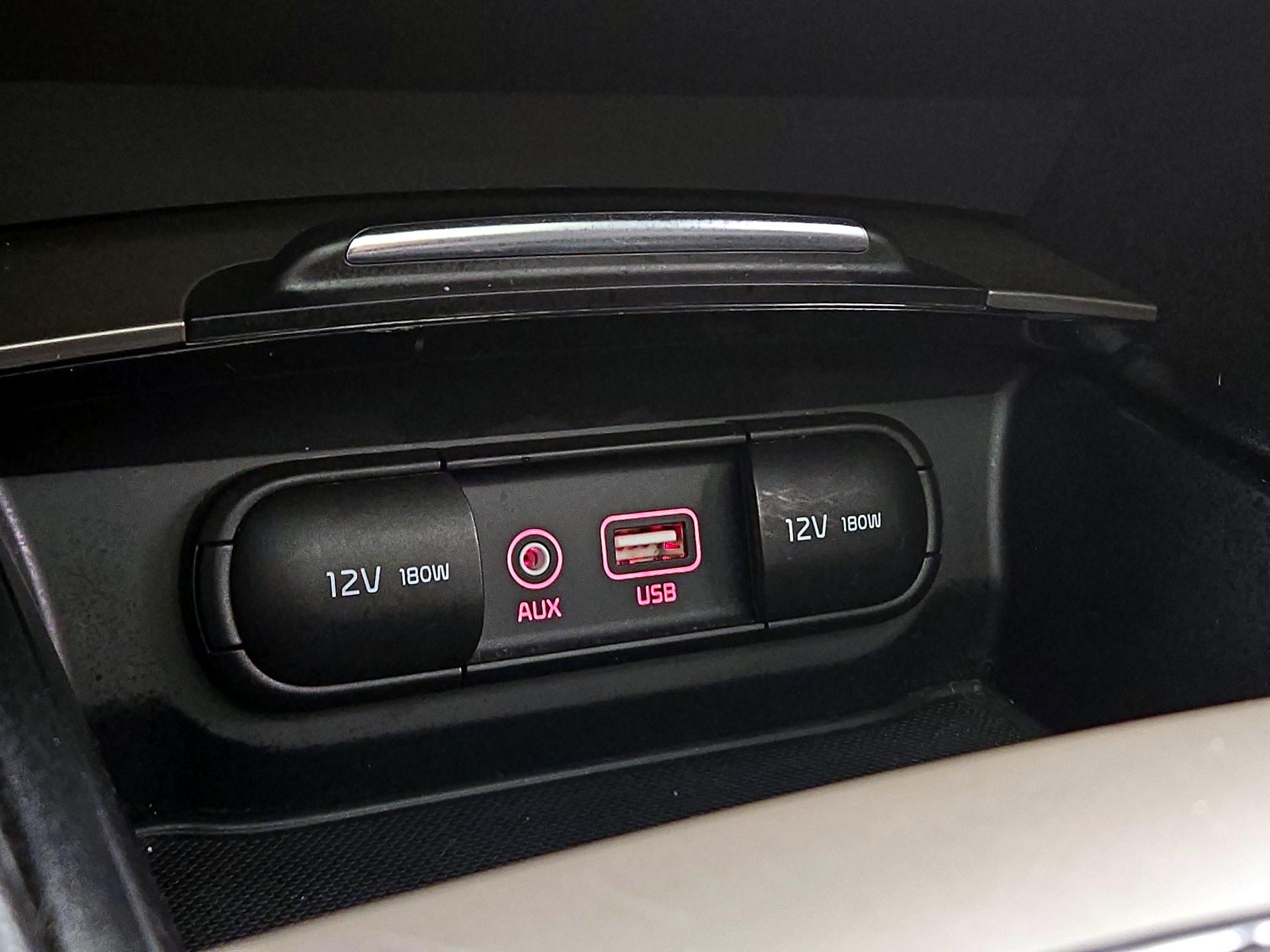 Thumbnail: 2018 Kia Optima - 18