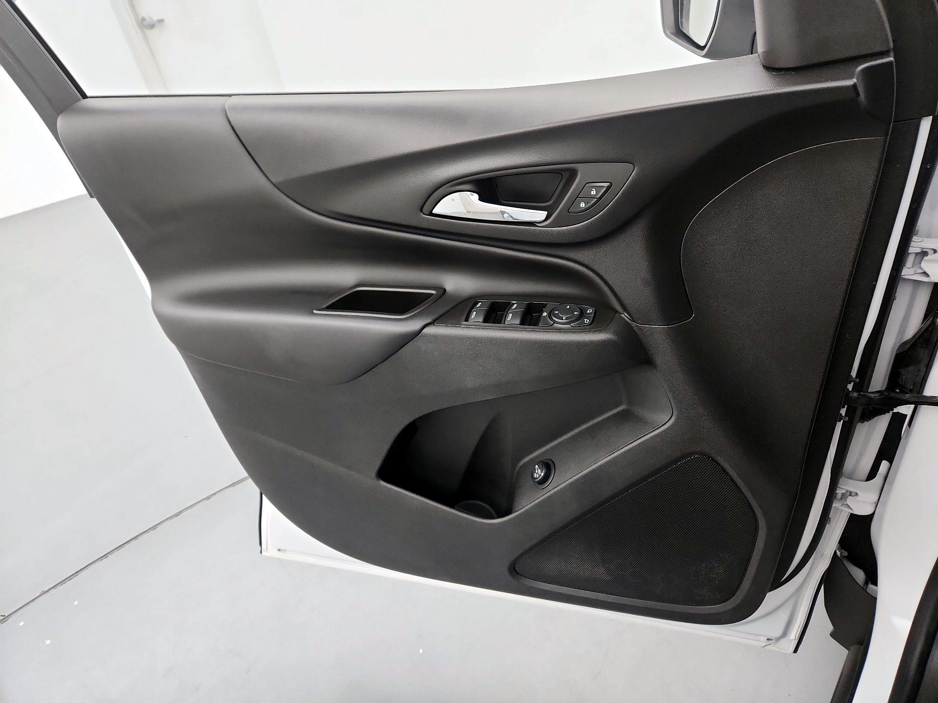 Thumbnail: 2022 Chevrolet Equinox - 12