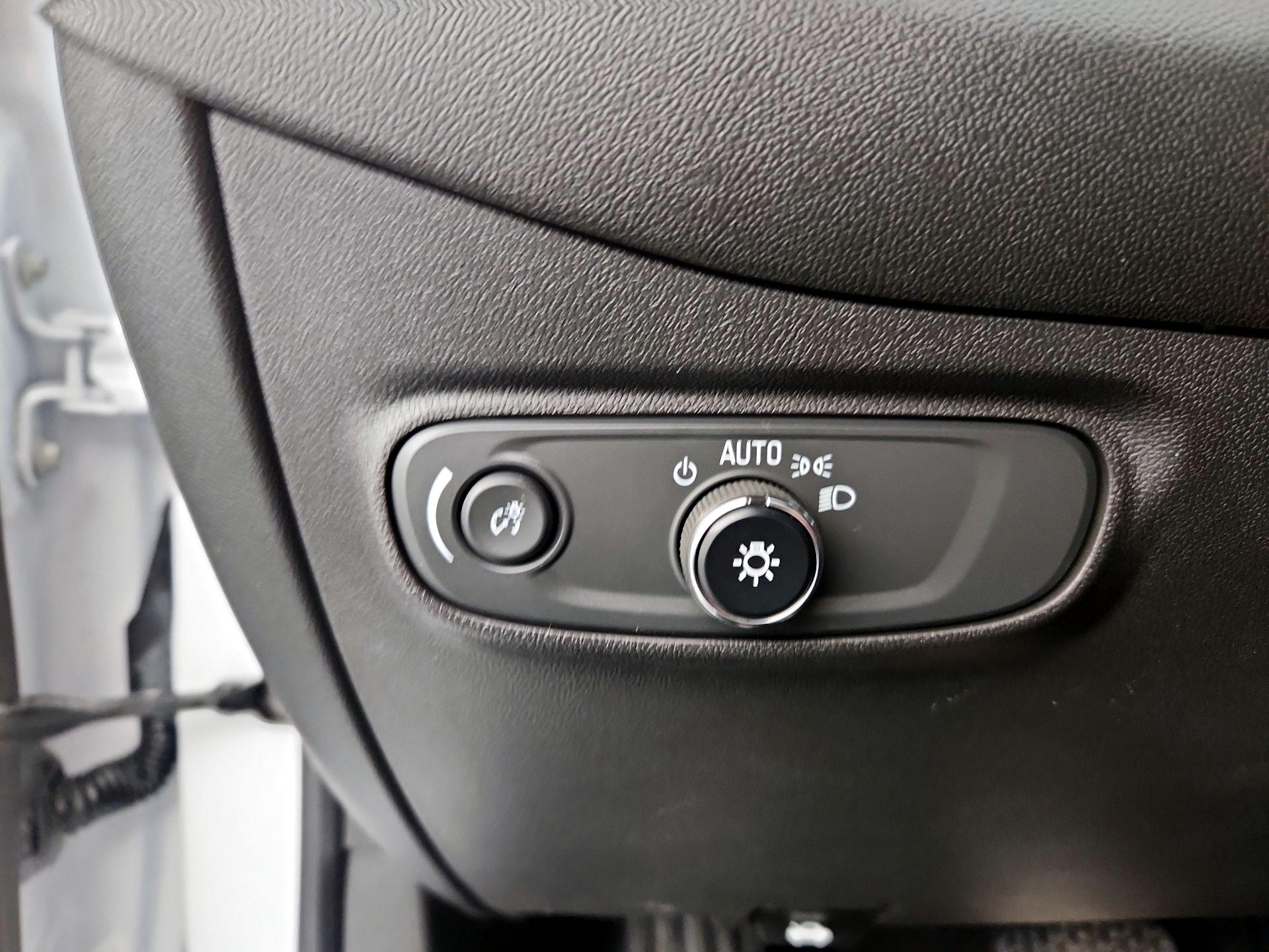 Thumbnail: 2022 Chevrolet Equinox - 13