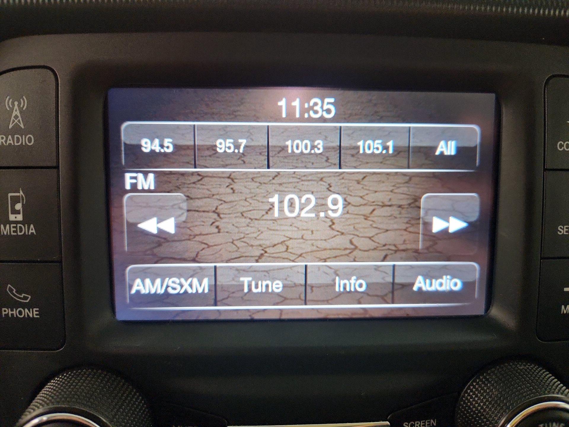 Thumbnail: 2021 Jeep Wrangler - 15