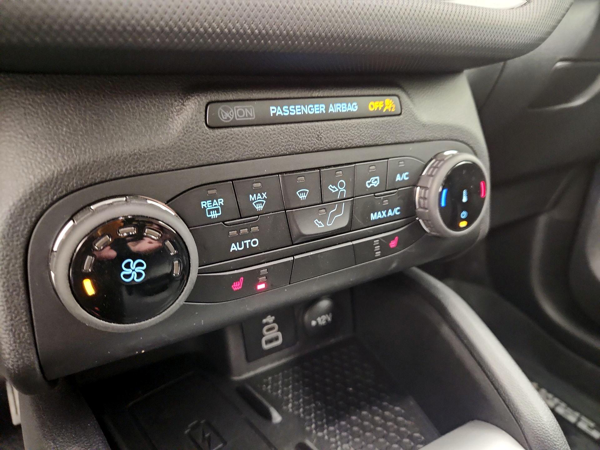 Thumbnail: 2023 Ford Bronco Sport - 16