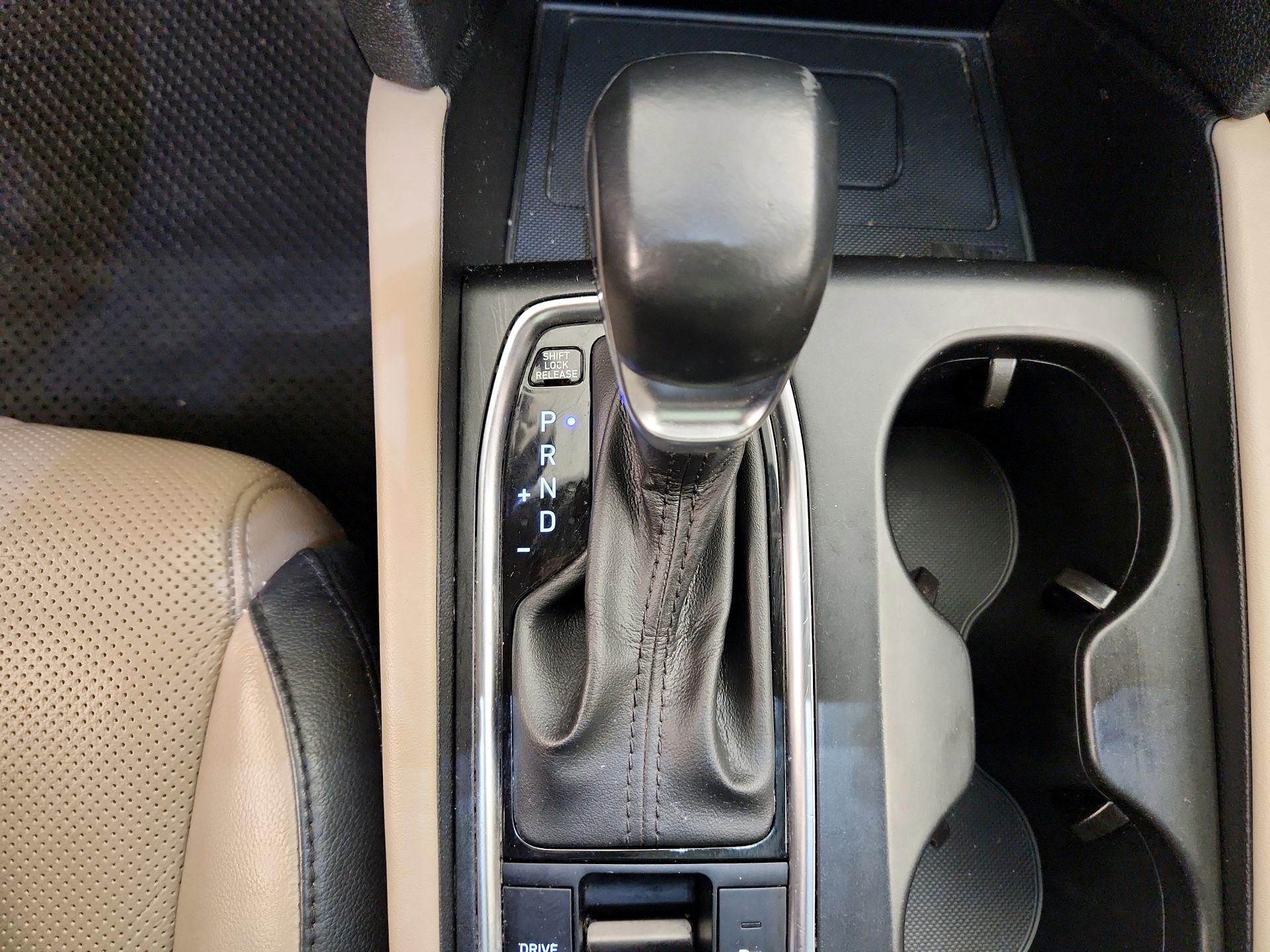 Thumbnail: 2020 Hyundai Santa Fe - 17