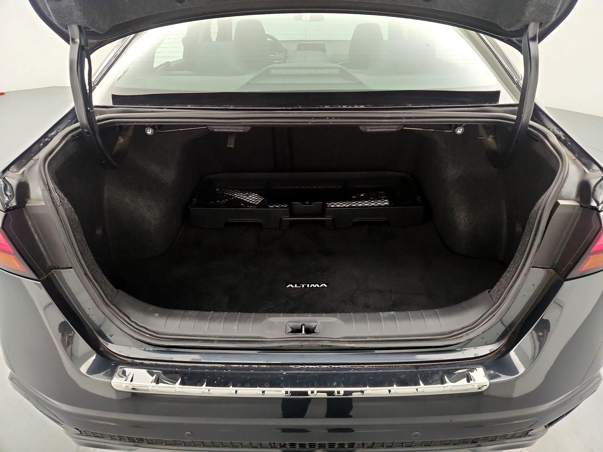 Thumbnail: 2022 Nissan Altima - 20