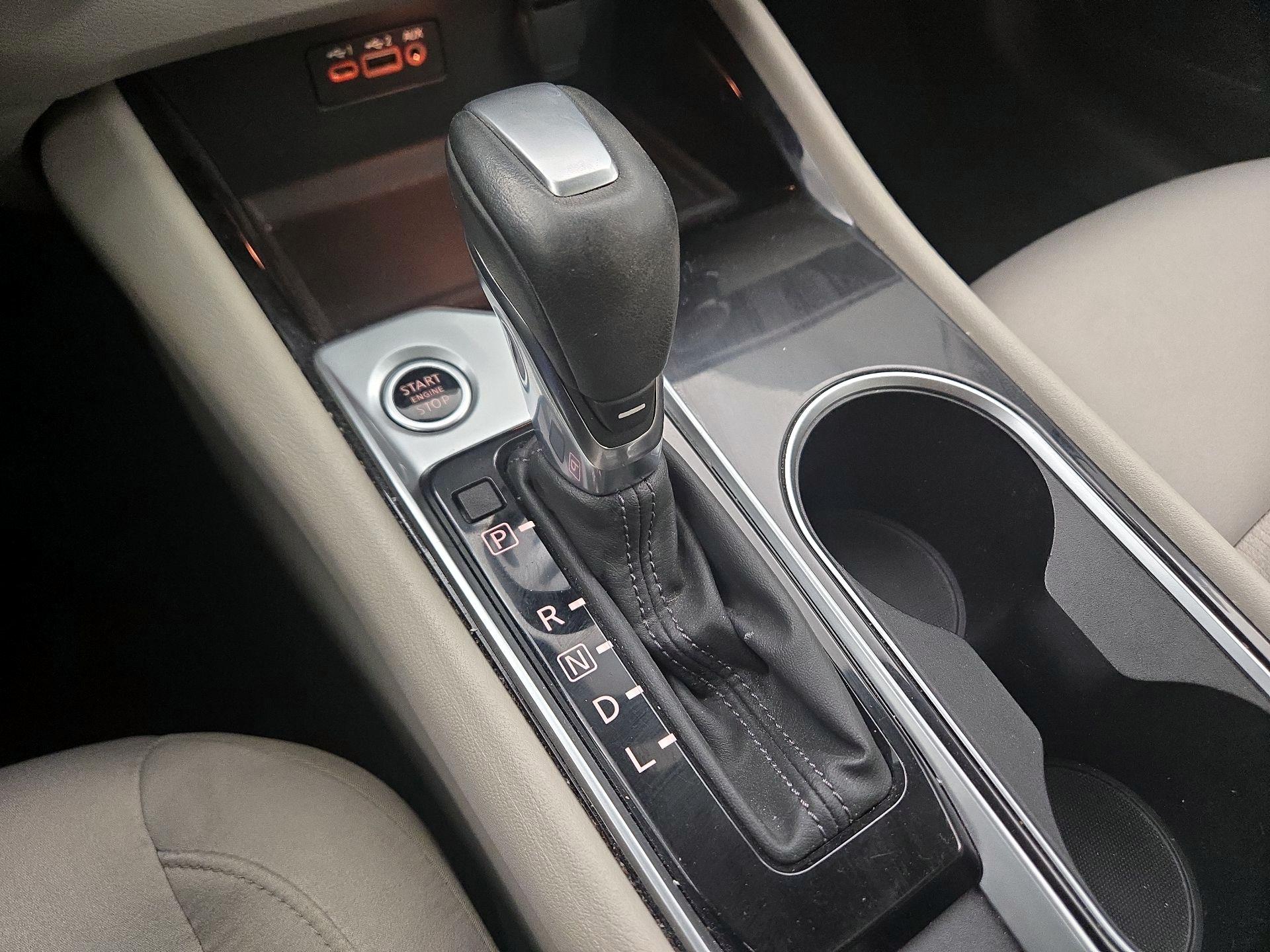 Thumbnail: 2020 Nissan Altima - 17