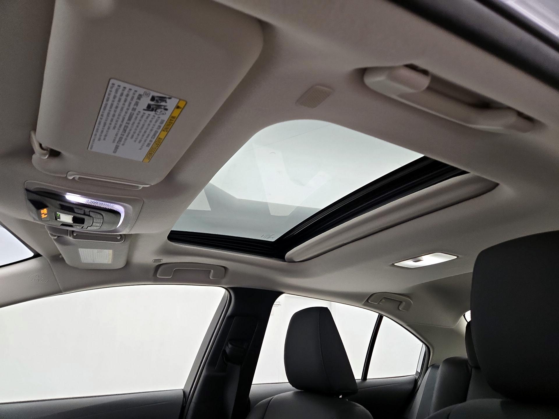 Thumbnail: 2023 Toyota Corolla - 19