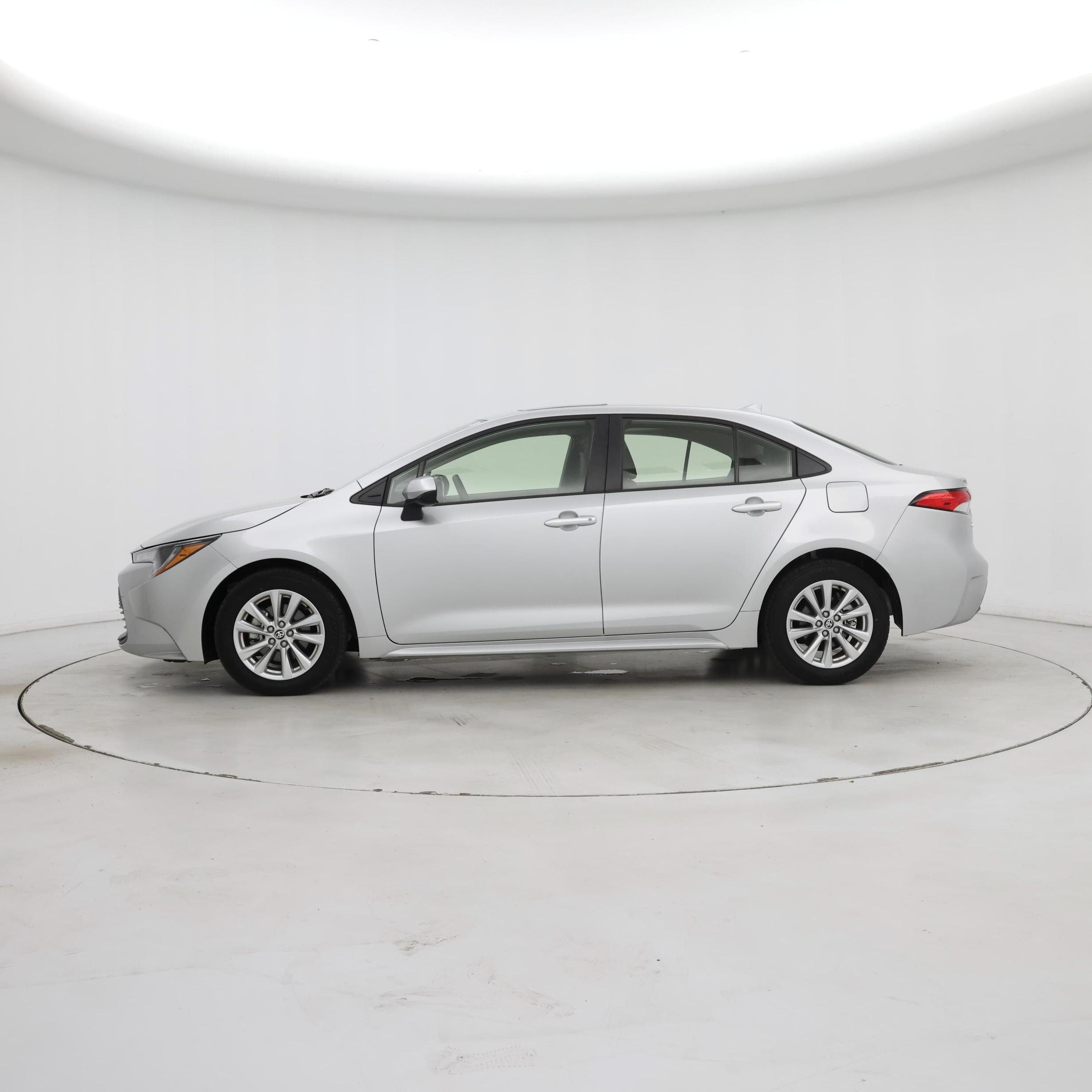 Thumbnail: 2023 Toyota Corolla - 3