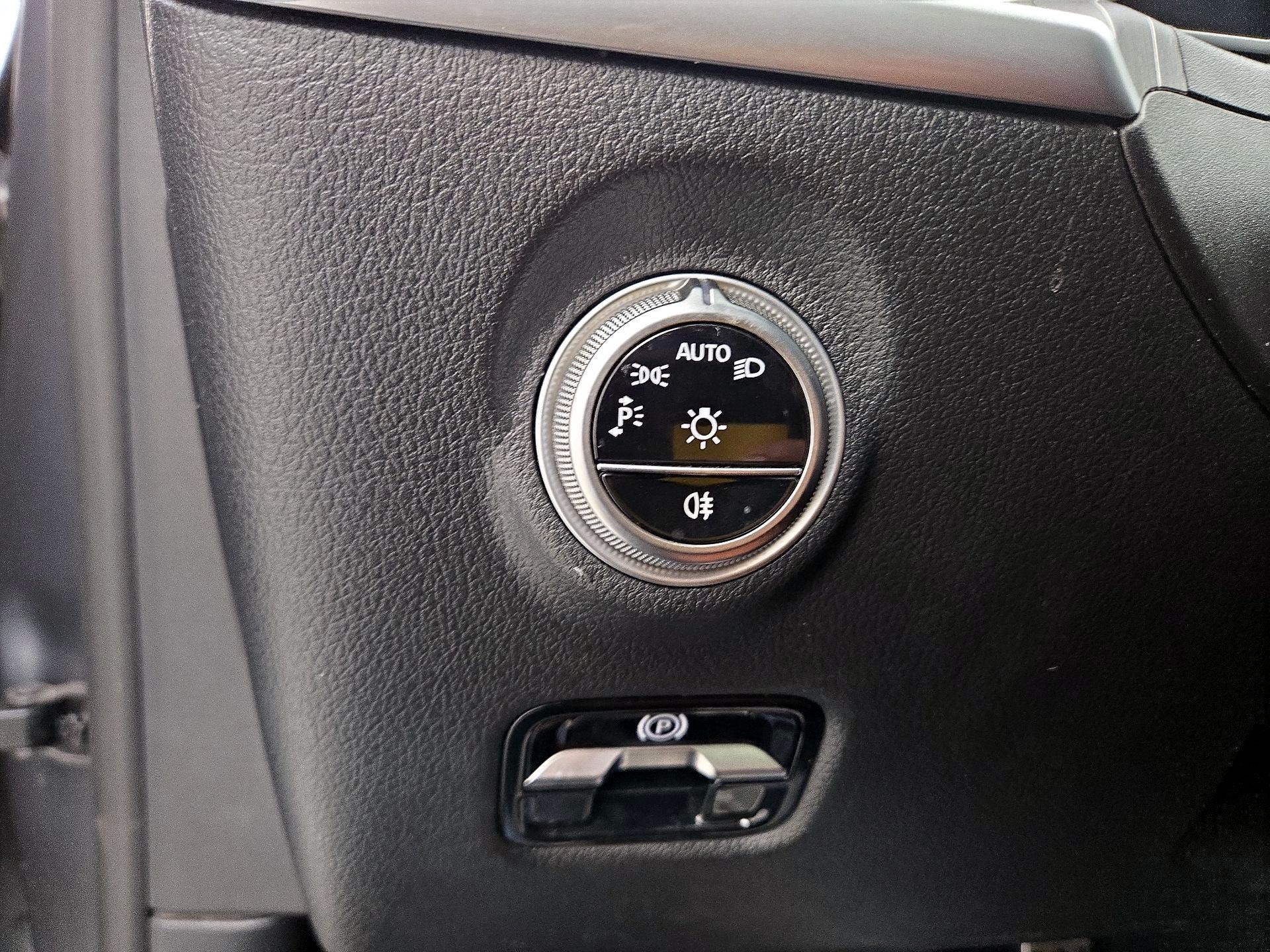 Thumbnail: 2024 Mercedes-Benz C-Class - 13