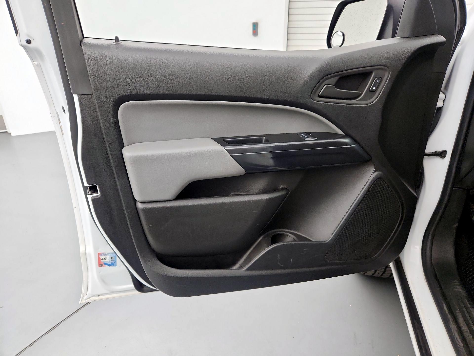 Thumbnail: 2022 Chevrolet Colorado - 12