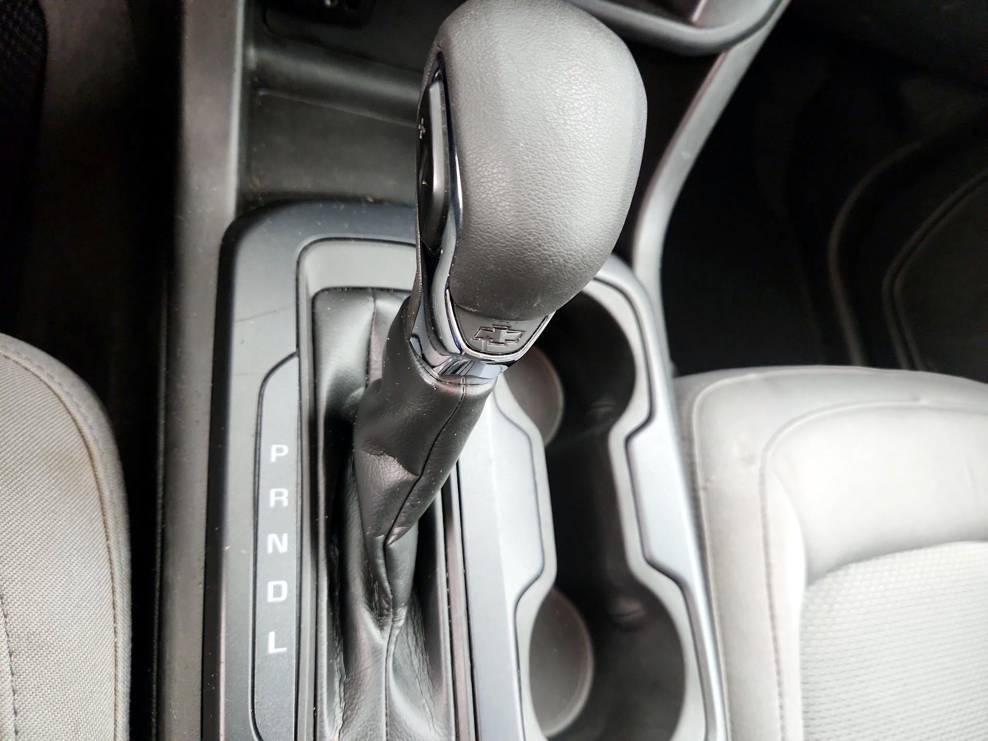 Thumbnail: 2022 Chevrolet Colorado - 17