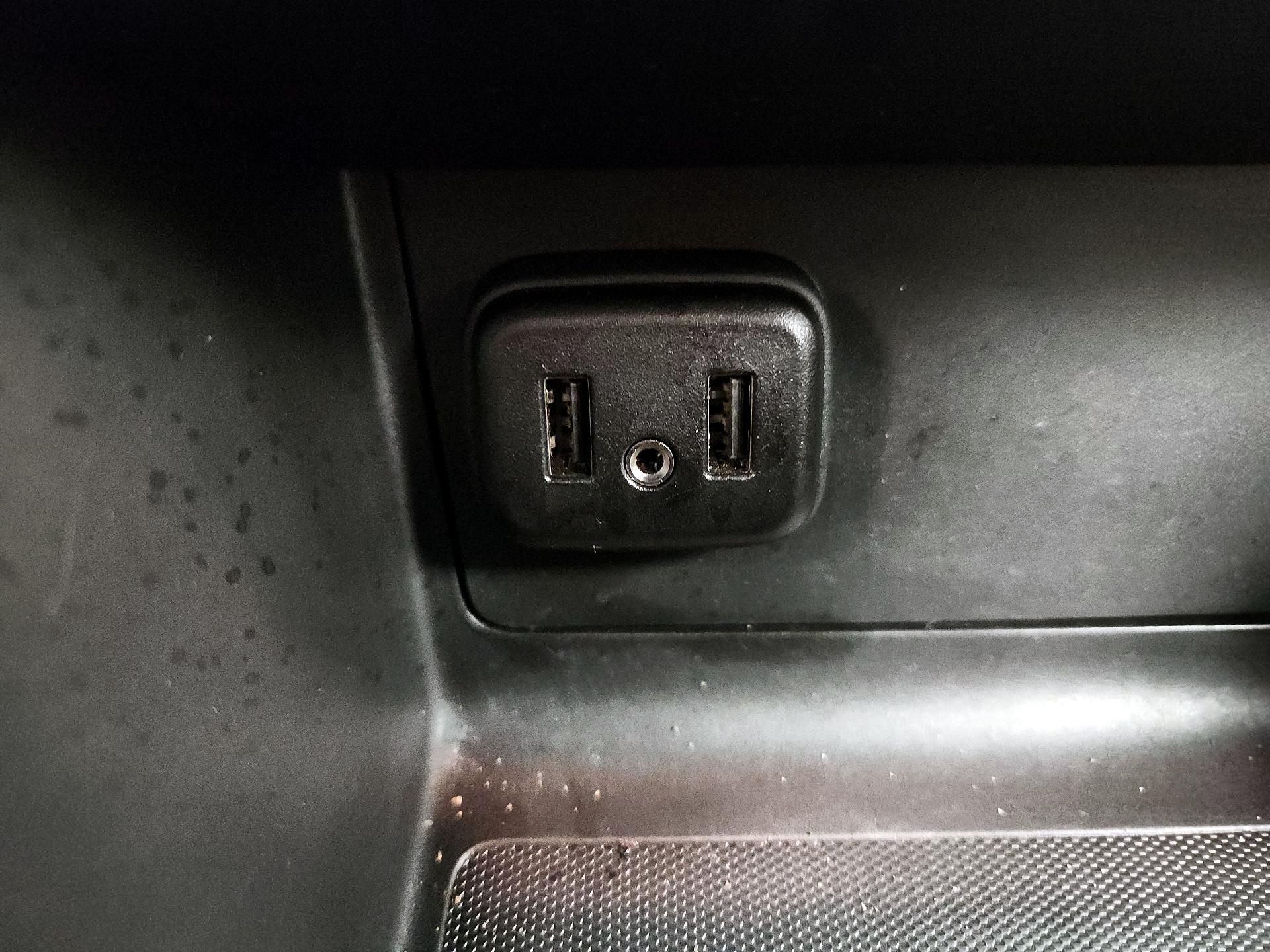 Thumbnail: 2022 Chevrolet Colorado - 18