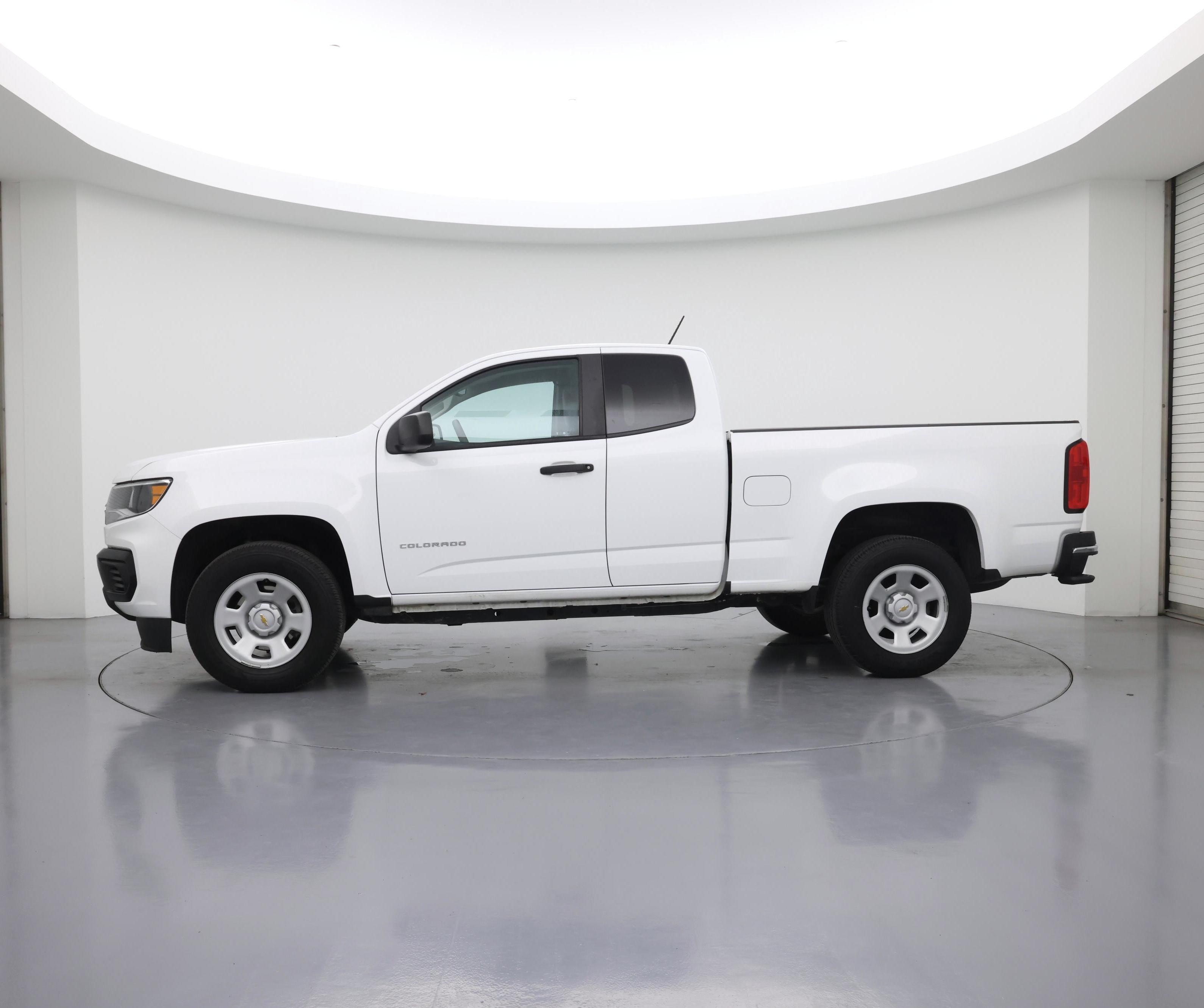 Thumbnail: 2022 Chevrolet Colorado - 3