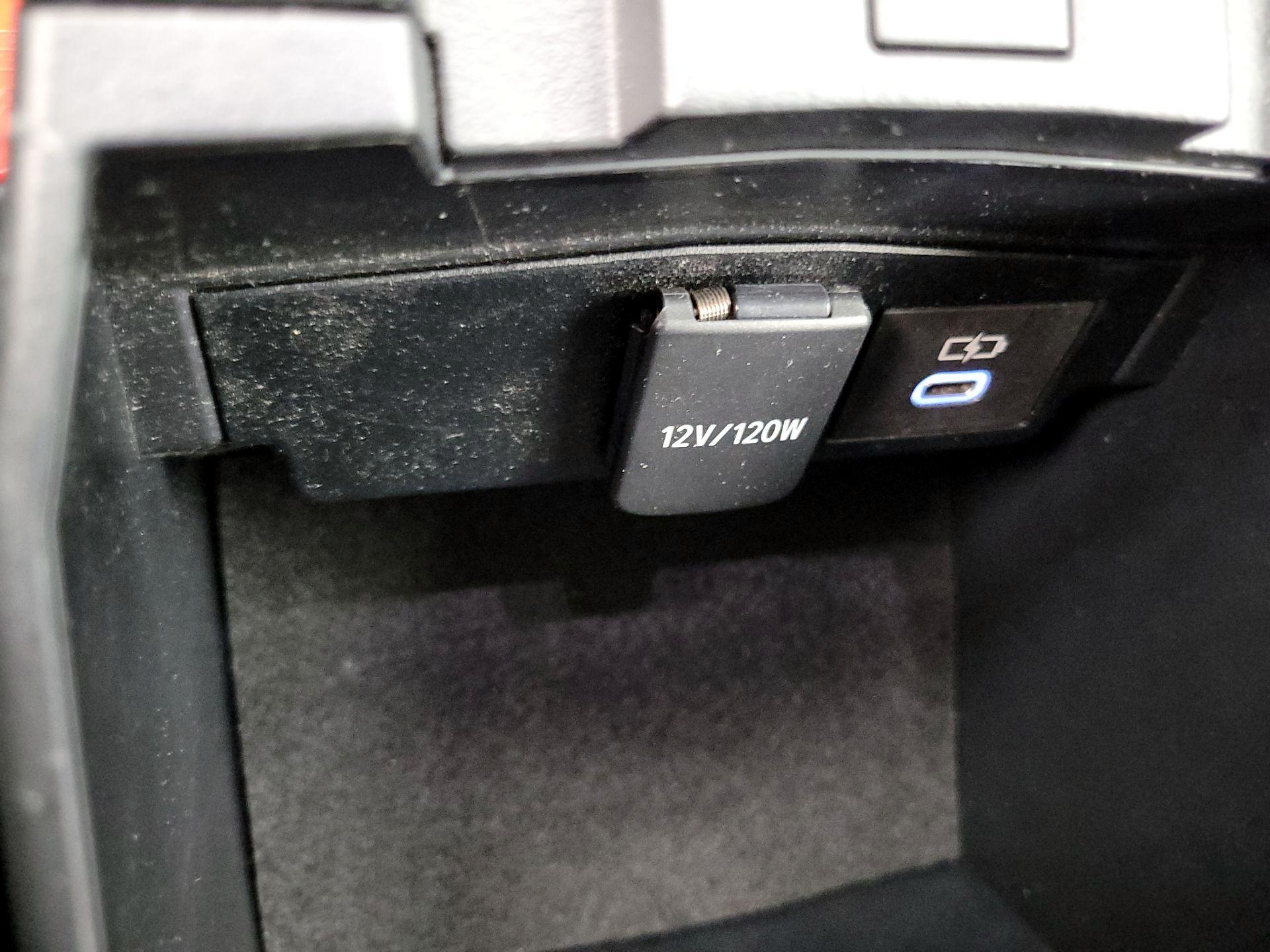 Thumbnail: 2023 Toyota Corolla - 18