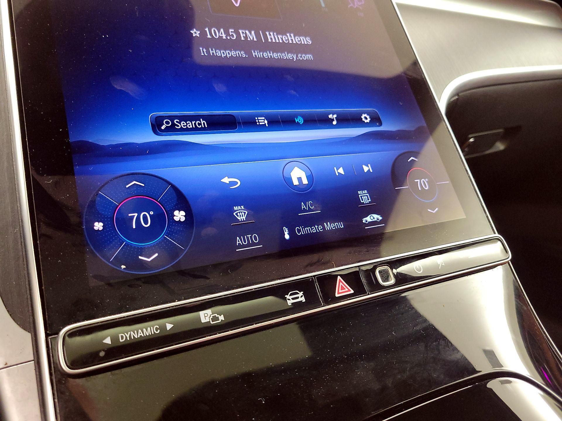 Thumbnail: 2024 Mercedes-Benz C-Class - 16