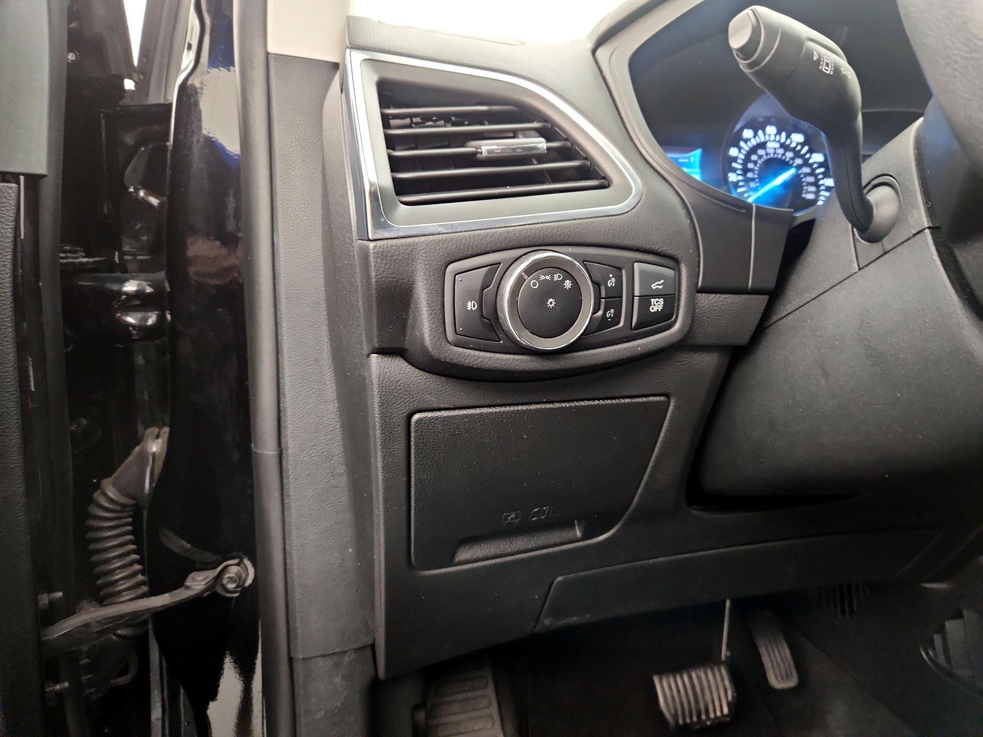 Thumbnail: 2024 Ford Edge - 13