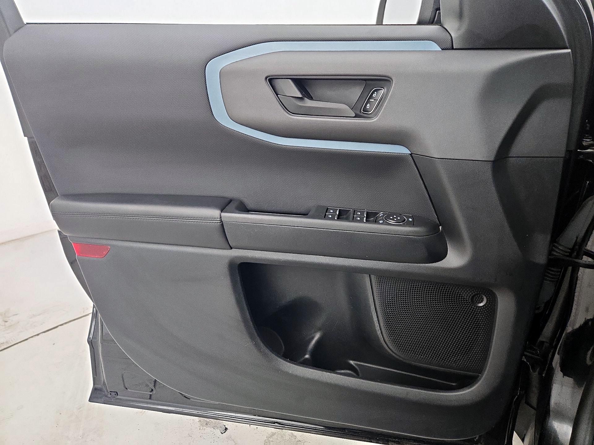 Thumbnail: 2021 Ford Bronco Sport - 12