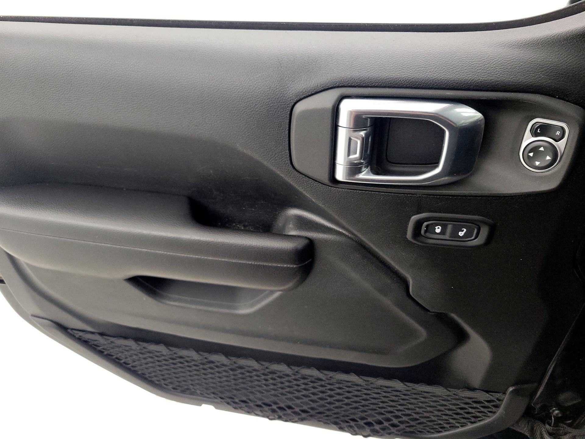 Thumbnail: 2021 Jeep Wrangler - 12