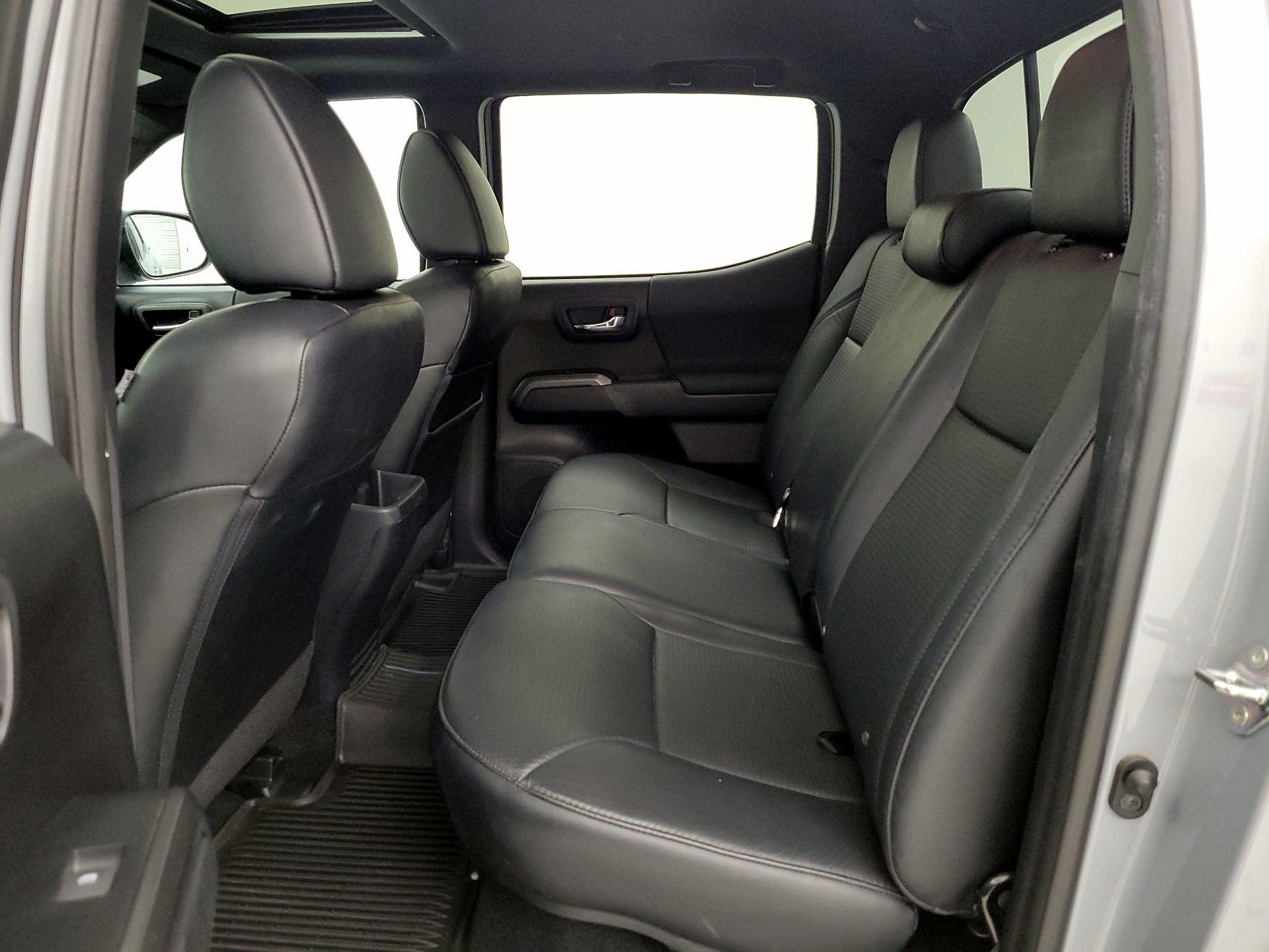 Thumbnail: 2019 Toyota Tacoma - 20