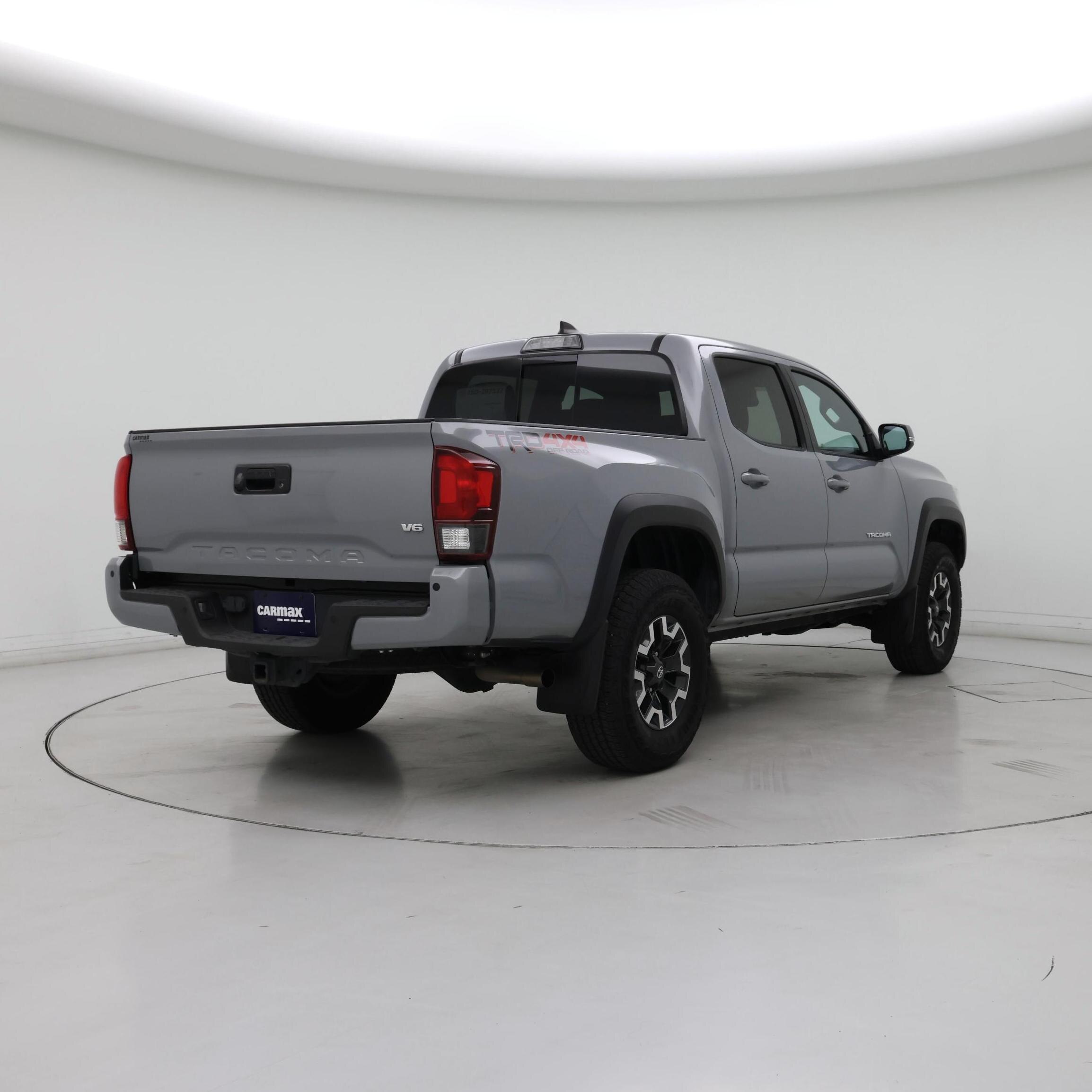 Thumbnail: 2019 Toyota Tacoma - 8