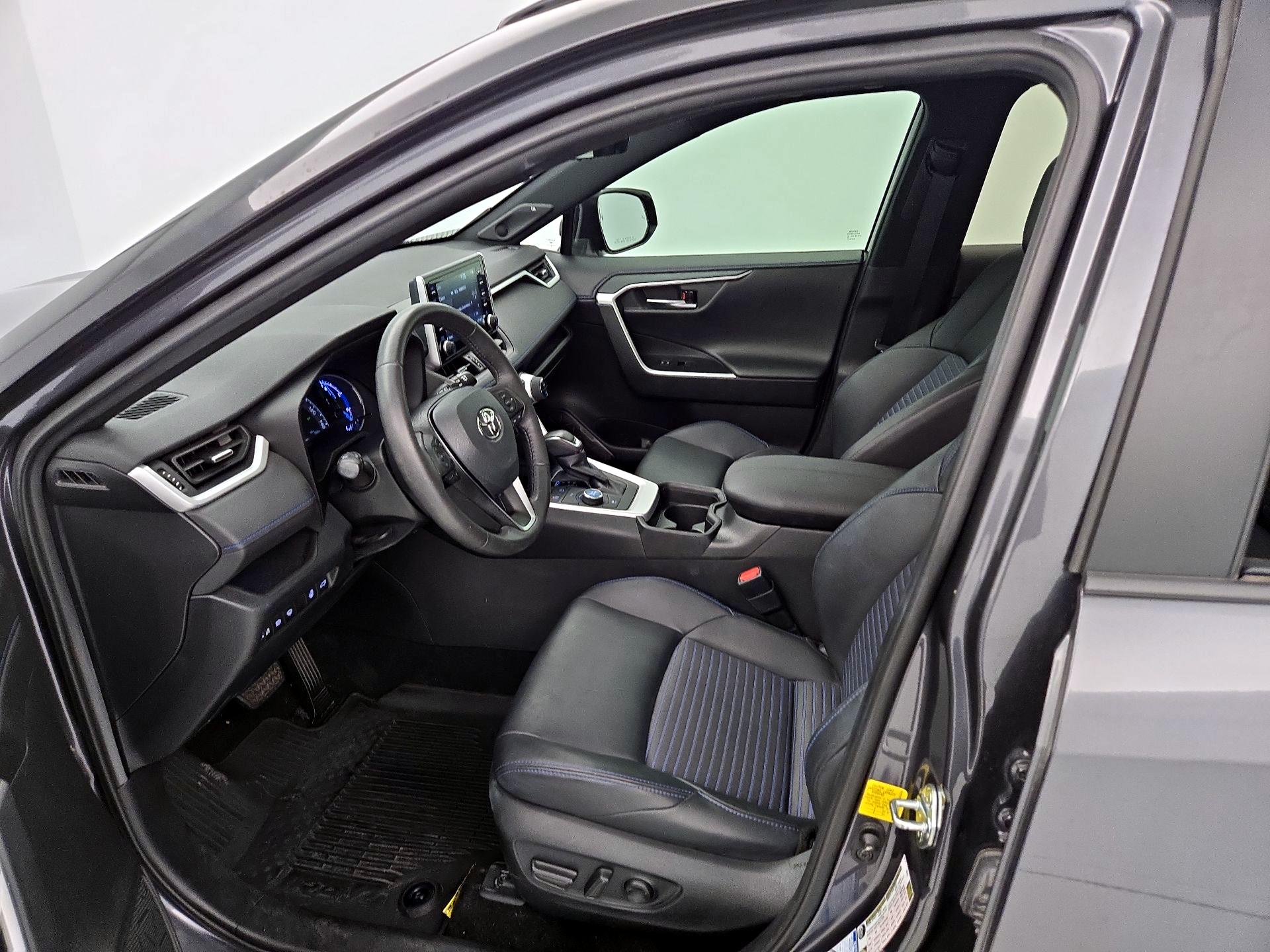 Thumbnail: 2021 Toyota RAV4 - 11