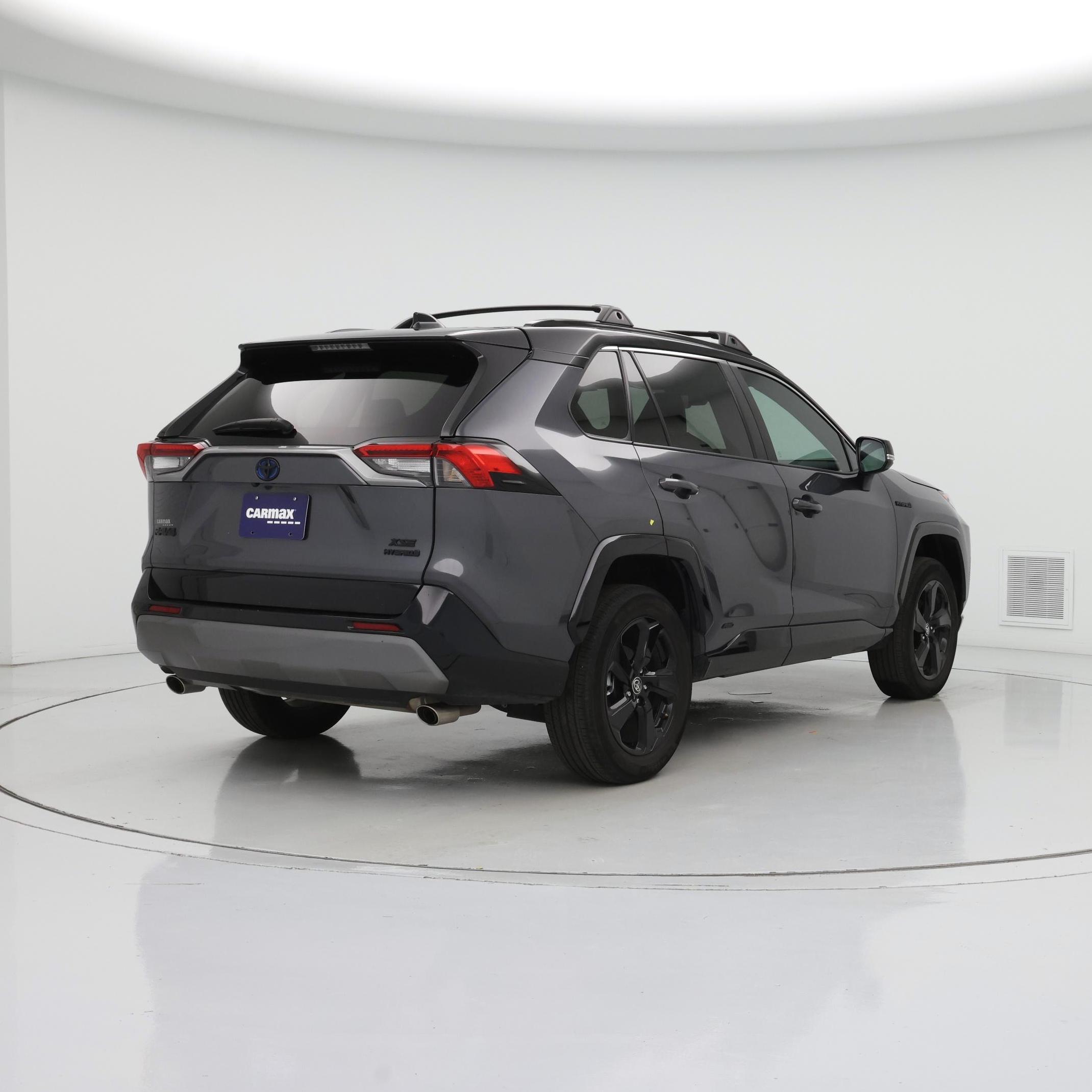 Thumbnail: 2021 Toyota RAV4 - 8