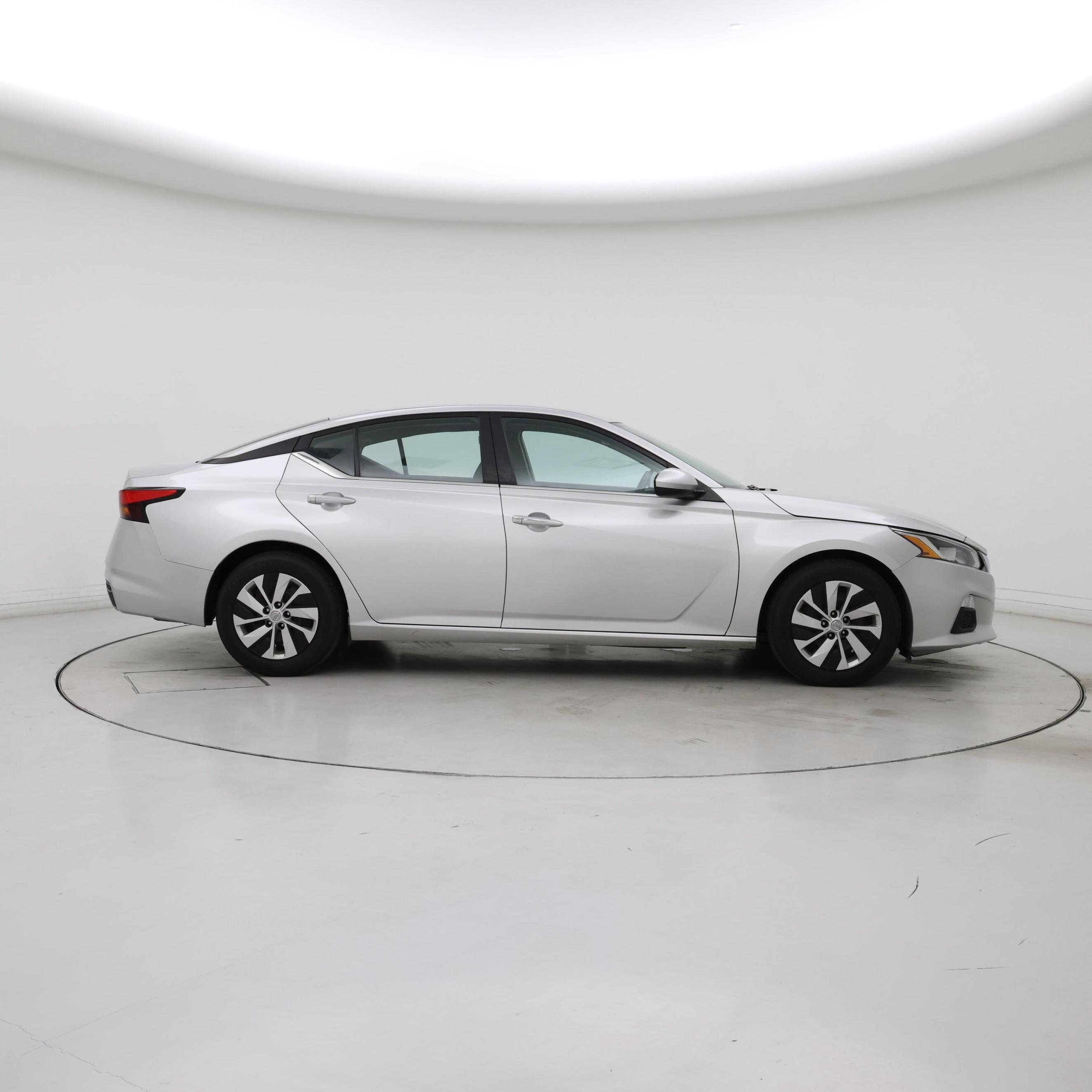 Thumbnail: 2020 Nissan Altima - 7
