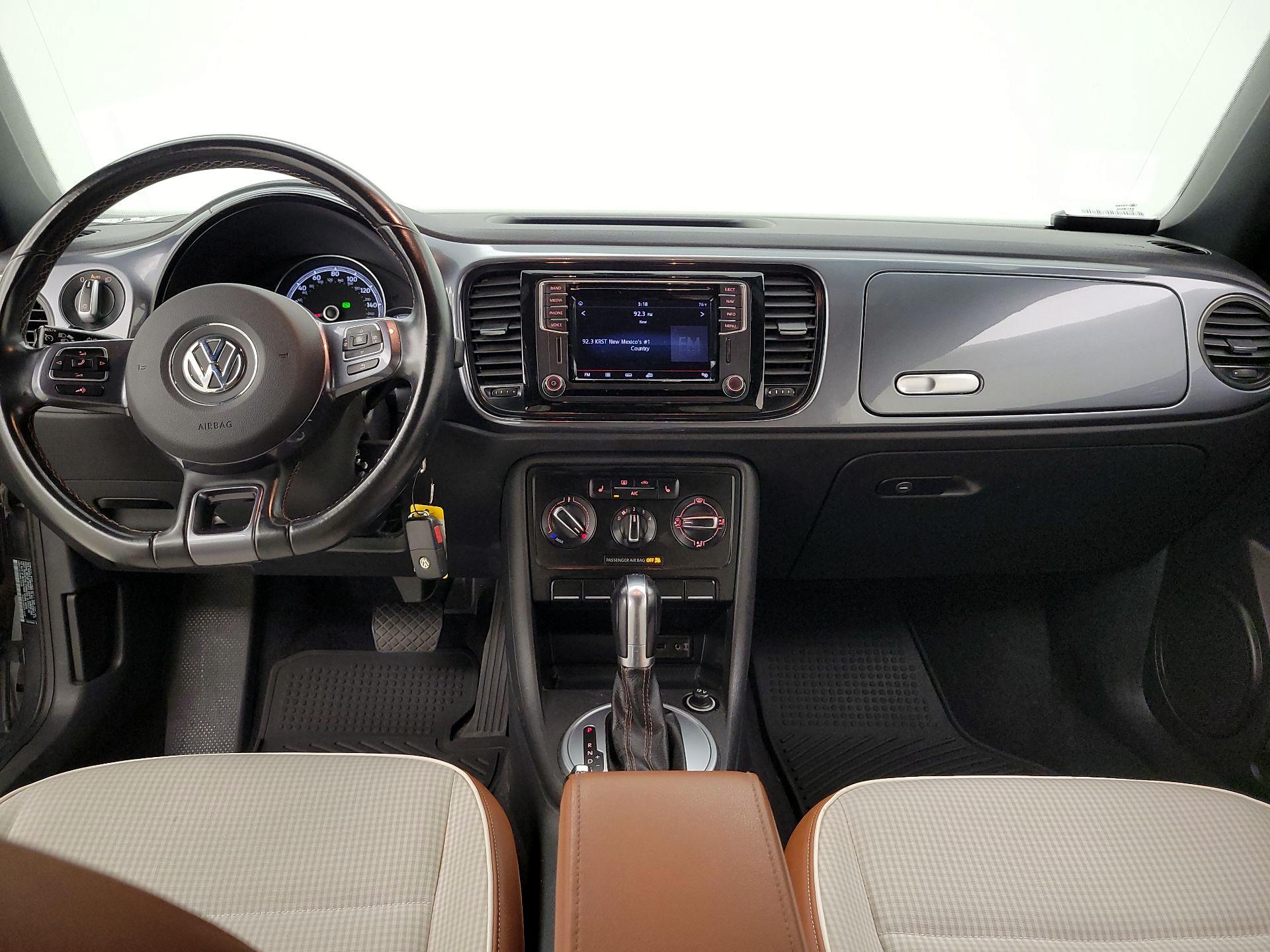 Thumbnail: 2017 Volkswagen Beetle - 9