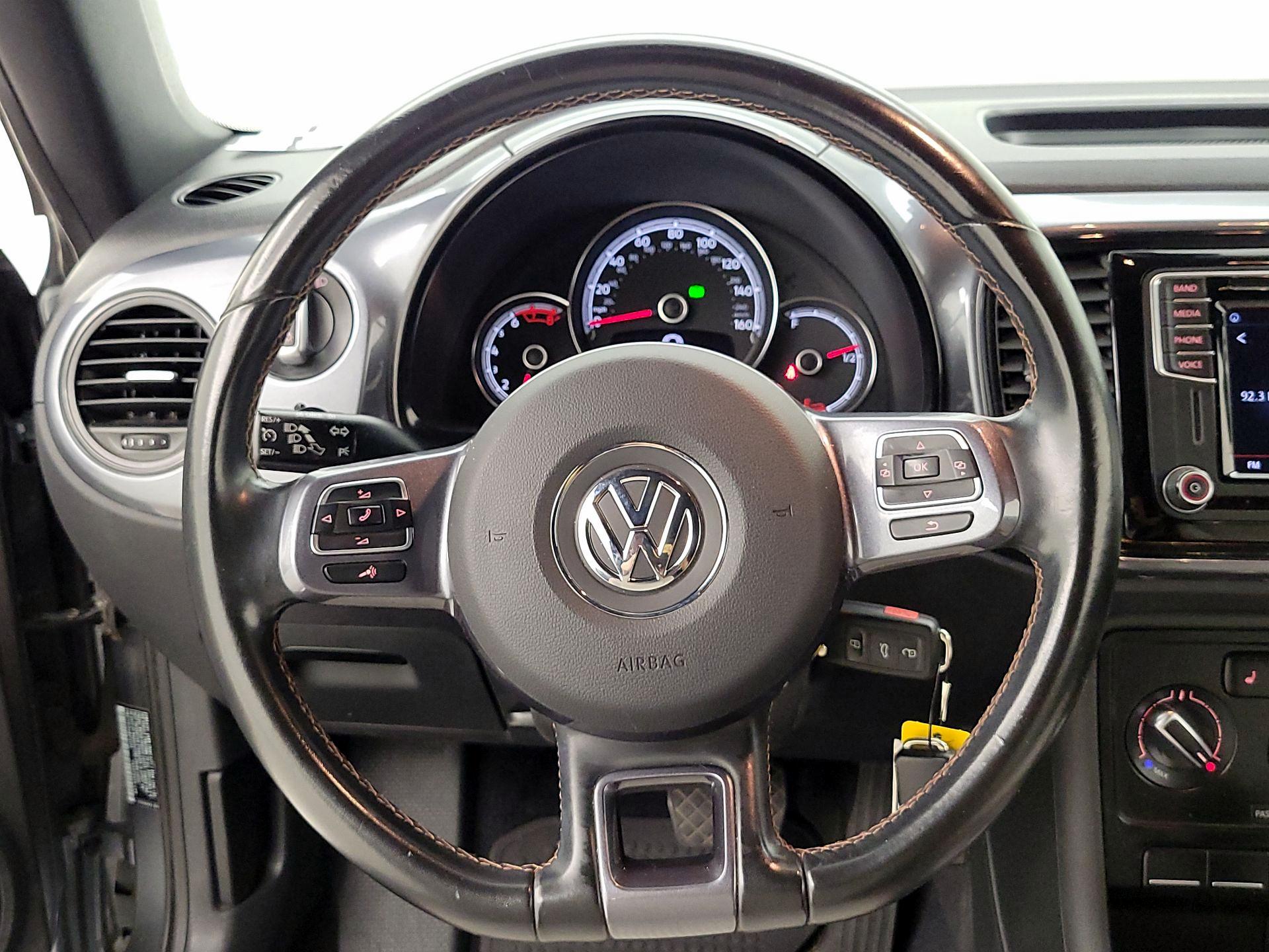 Thumbnail: 2017 Volkswagen Beetle - 10