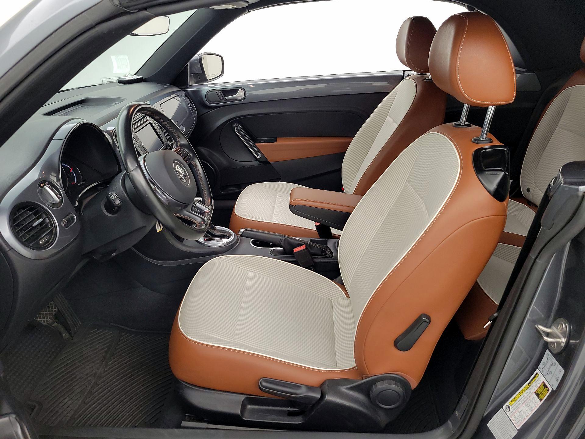 Thumbnail: 2017 Volkswagen Beetle - 11