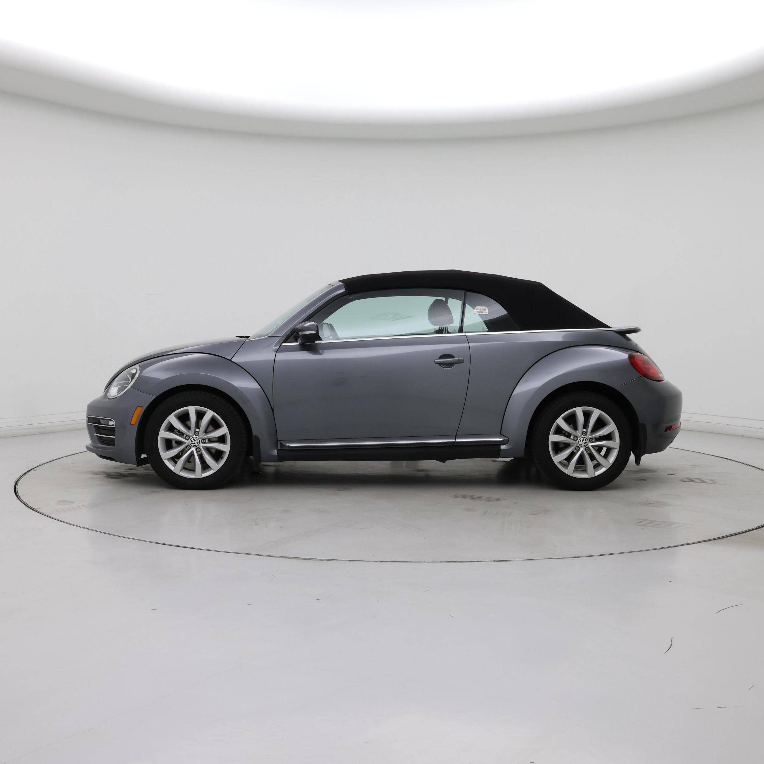 Thumbnail: 2017 Volkswagen Beetle - 3