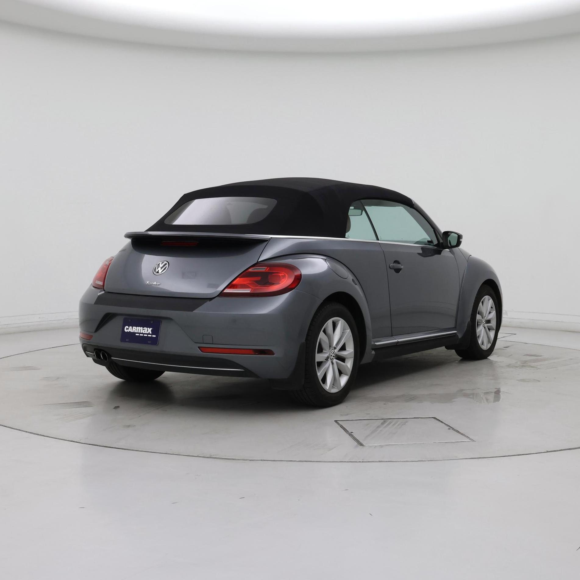 Thumbnail: 2017 Volkswagen Beetle - 8