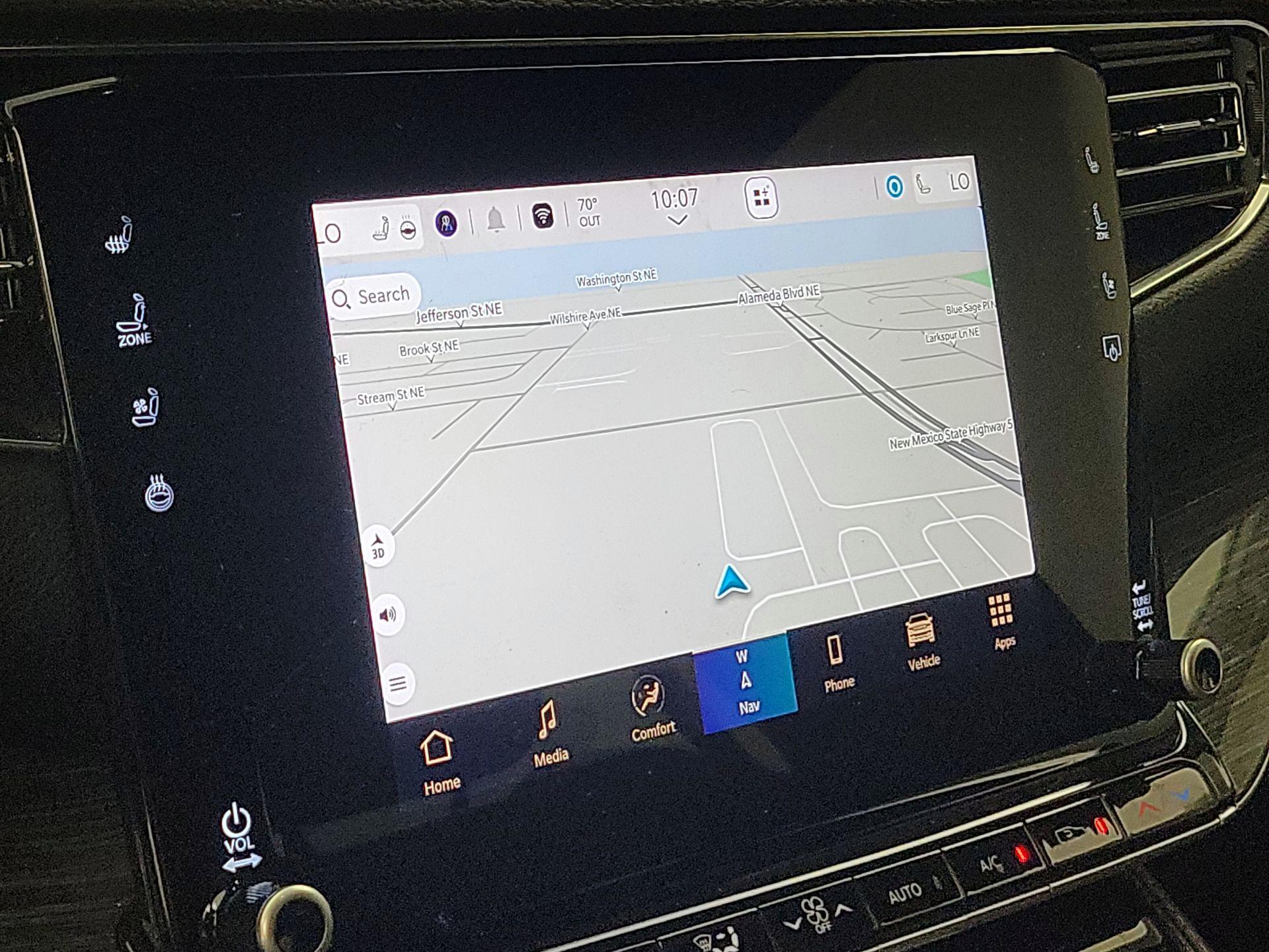 Thumbnail: 2022 Jeep Wagoneer - 14