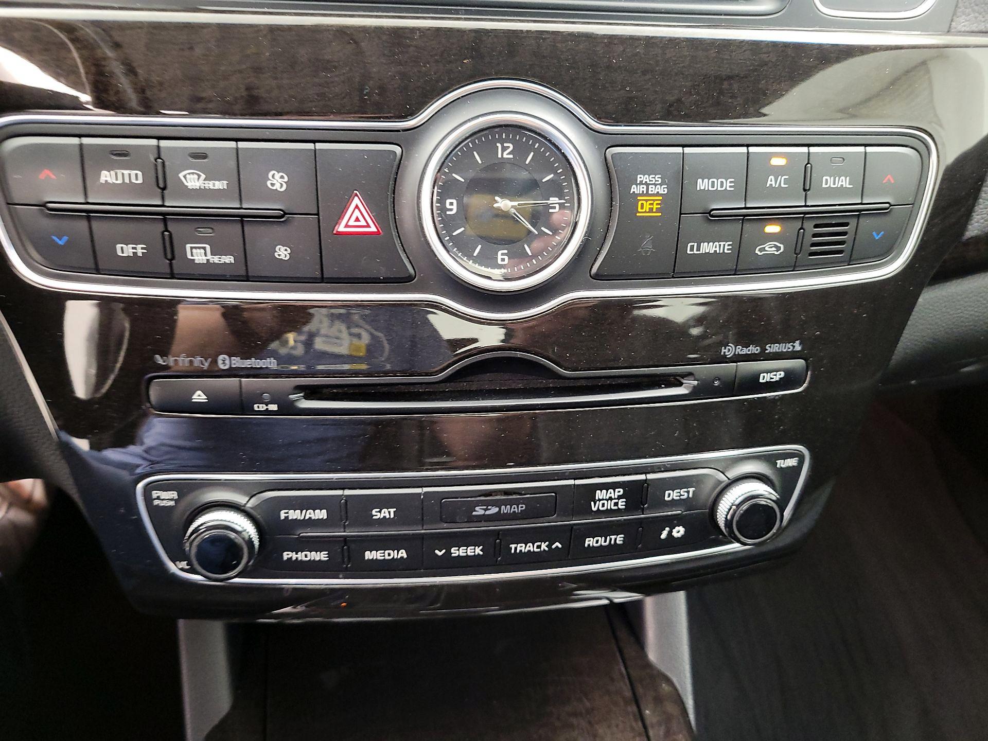 Thumbnail: 2015 Kia Cadenza - 14