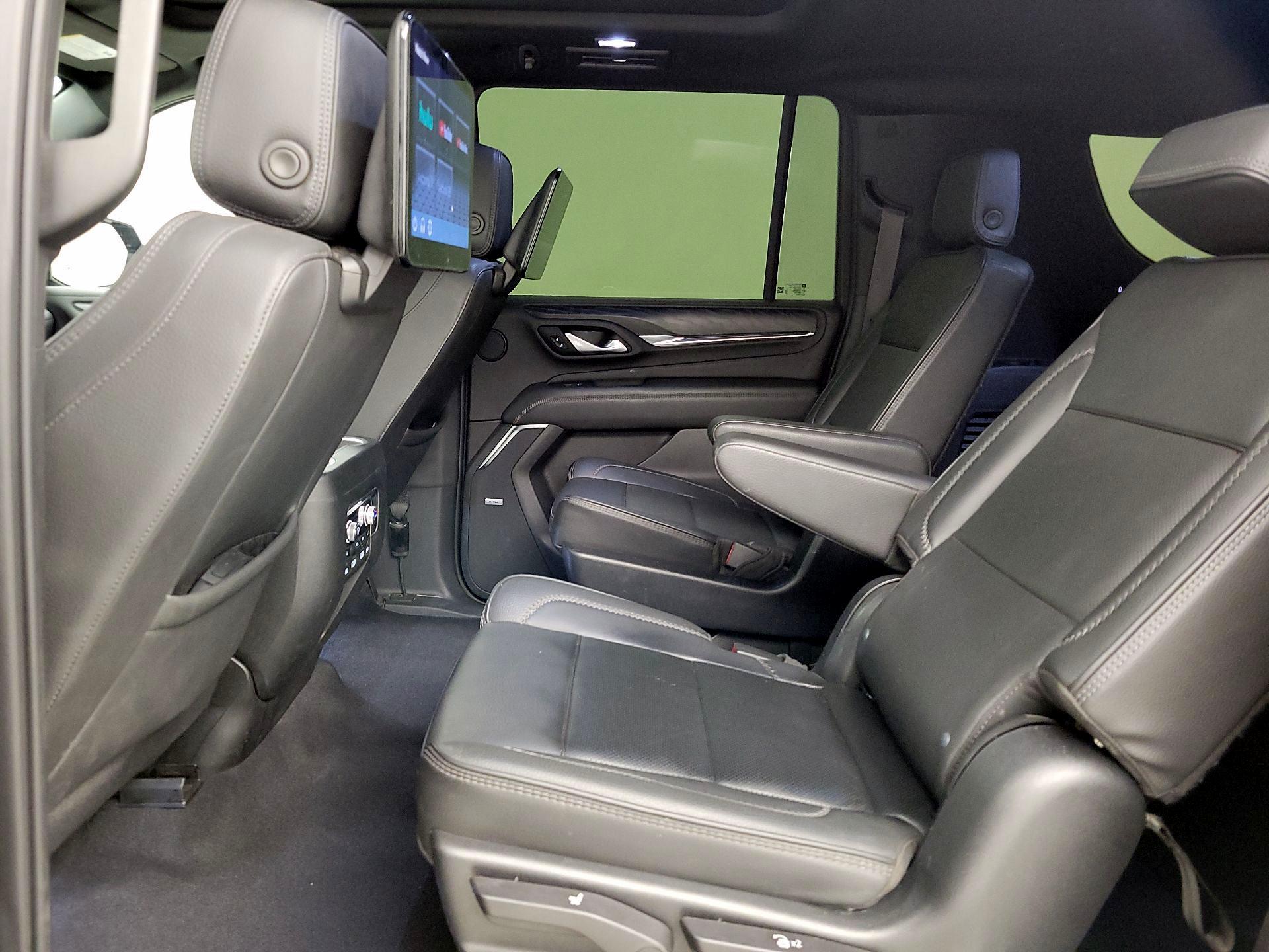 Thumbnail: 2023 GMC Yukon XL - 20