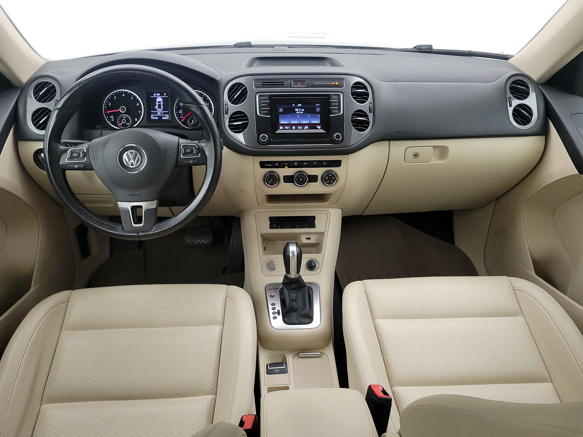 Thumbnail: 2016 Volkswagen Tiguan - 9