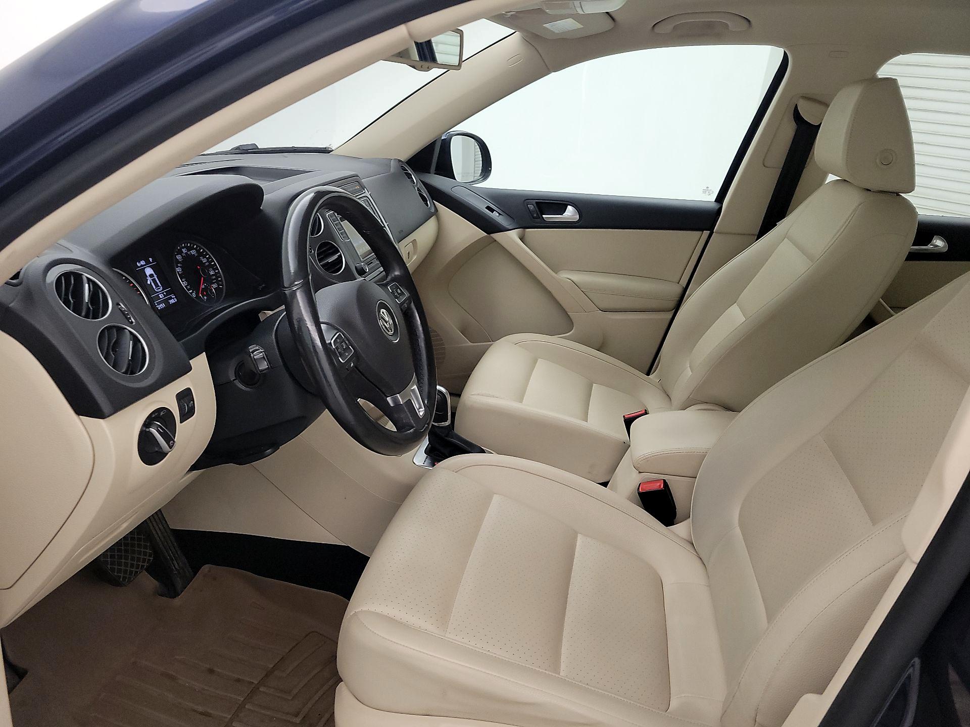Thumbnail: 2016 Volkswagen Tiguan - 11