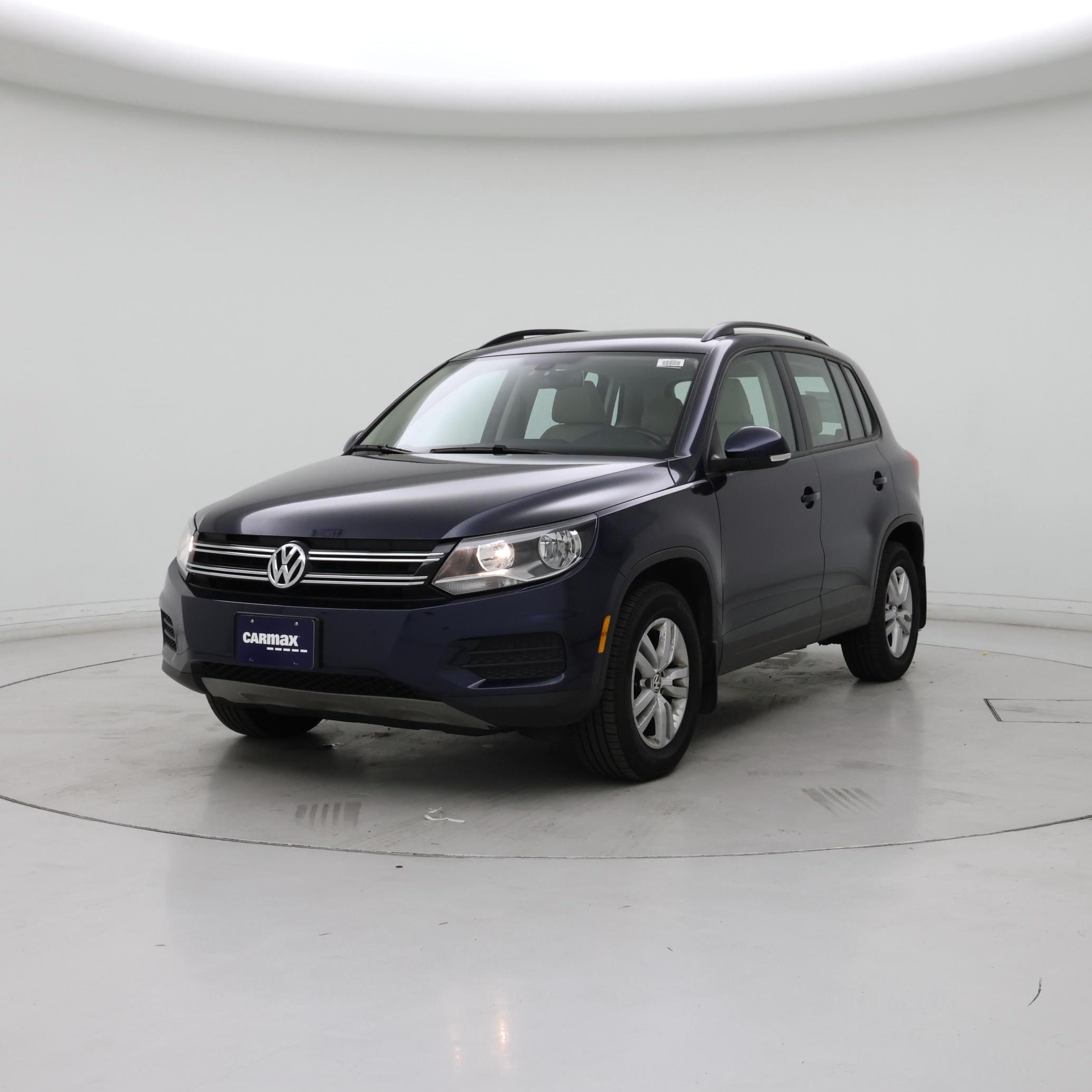 Thumbnail: 2016 Volkswagen Tiguan - 4