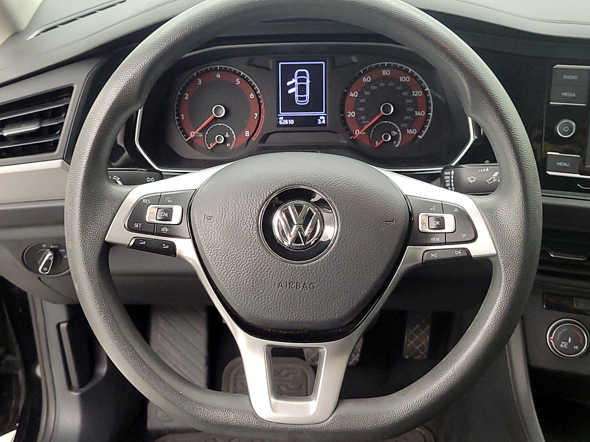 Thumbnail: 2021 Volkswagen Jetta - 10