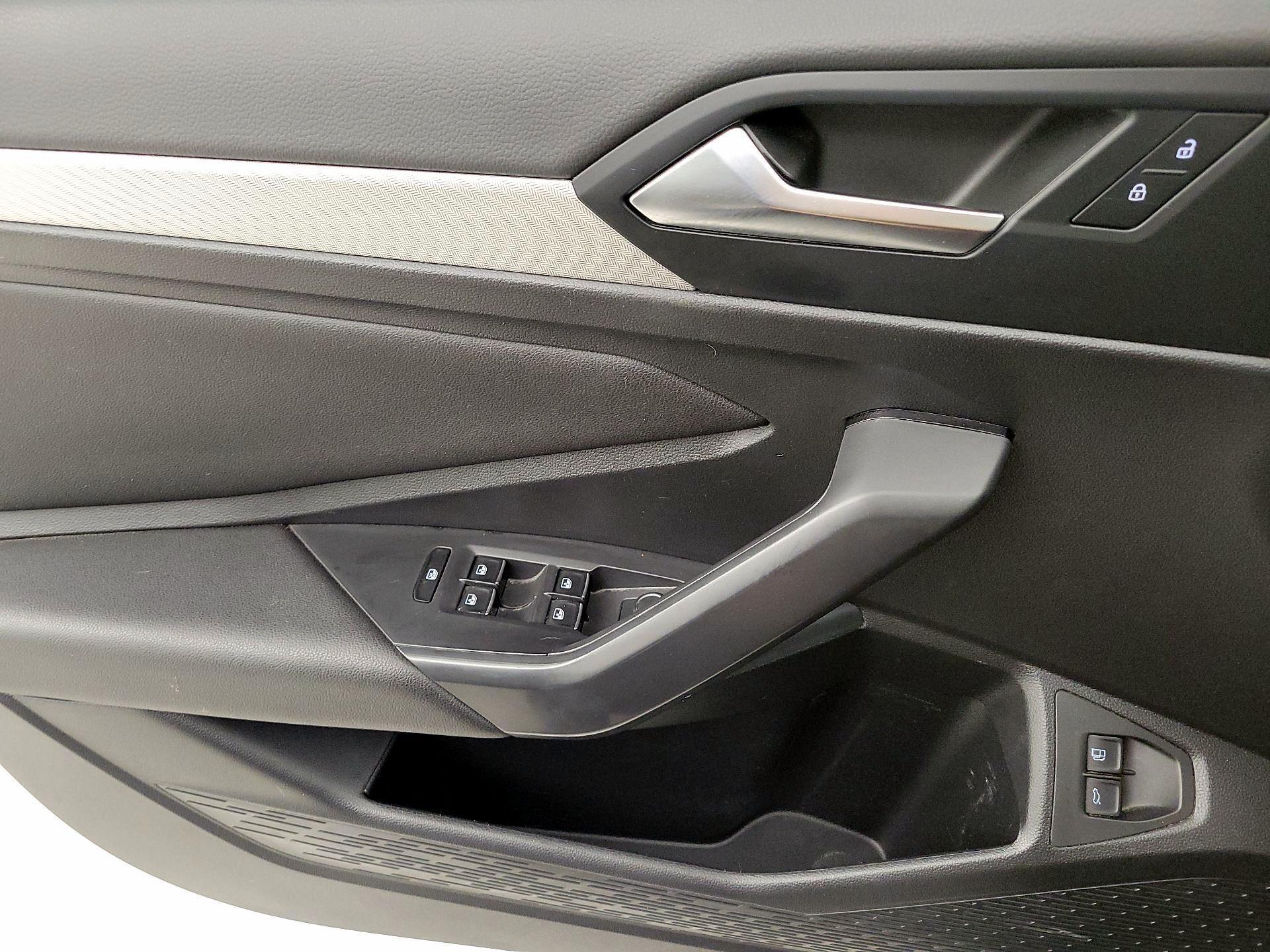 Thumbnail: 2021 Volkswagen Jetta - 12