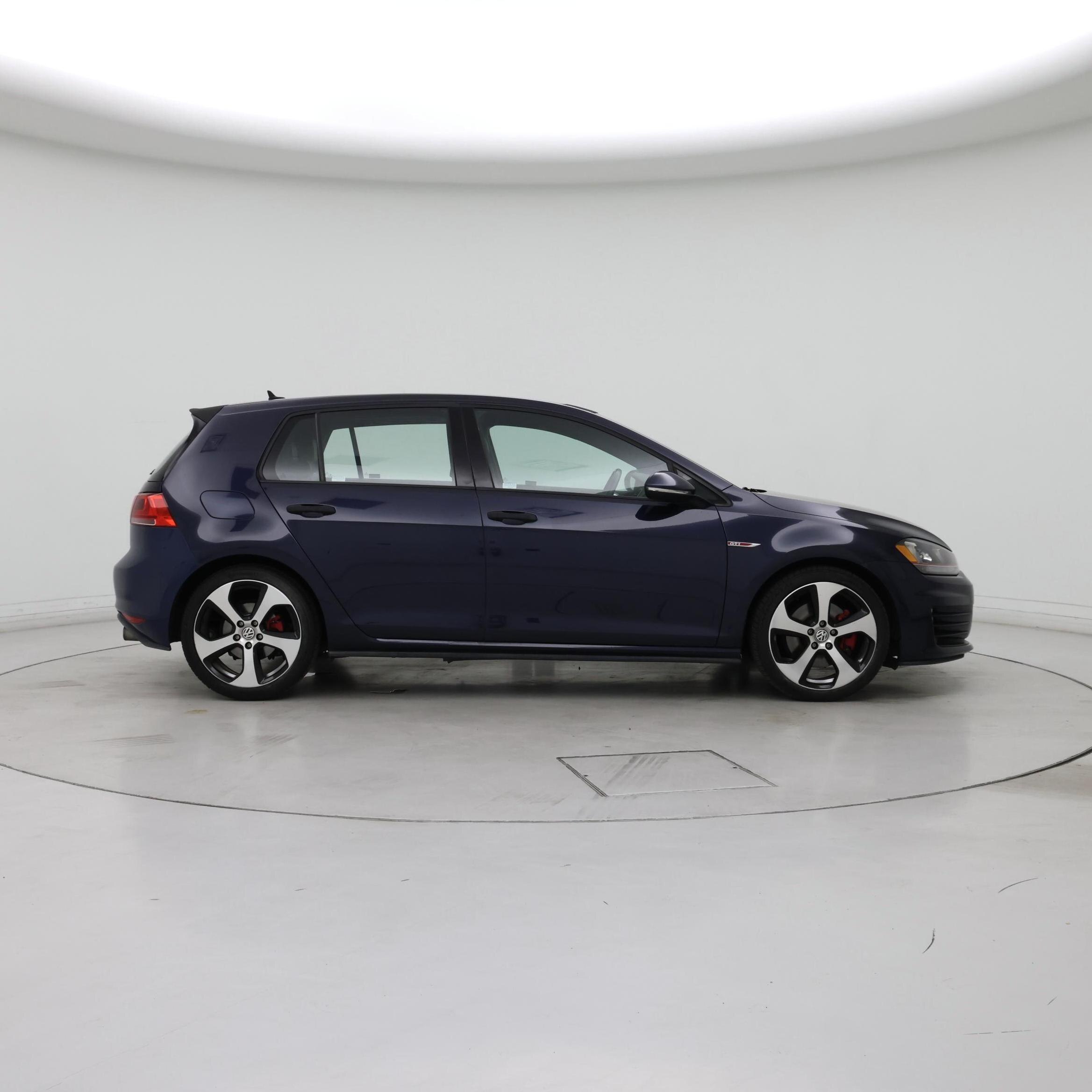 Thumbnail: 2015 Volkswagen Golf - 7
