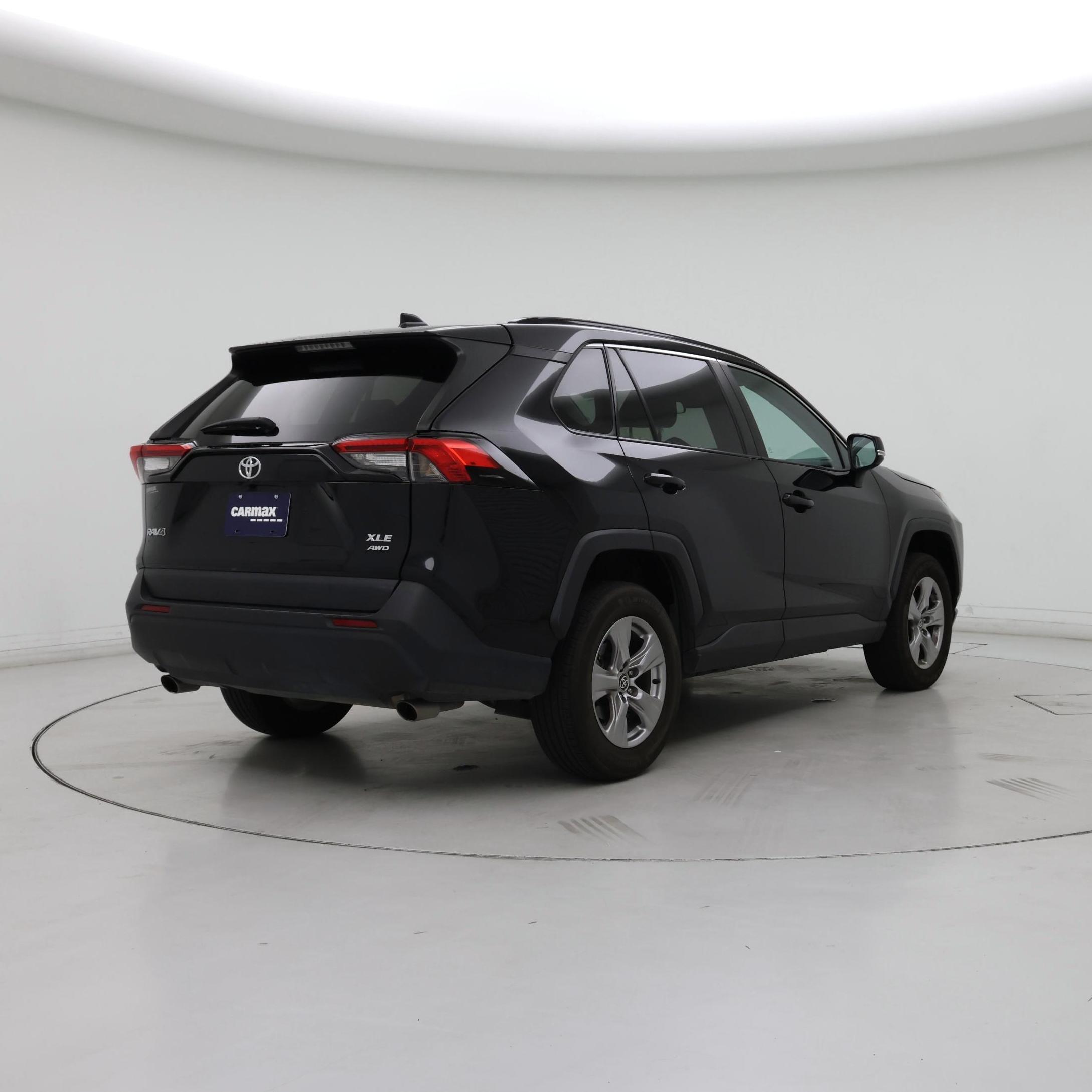 Thumbnail: 2022 Toyota RAV4 - 8