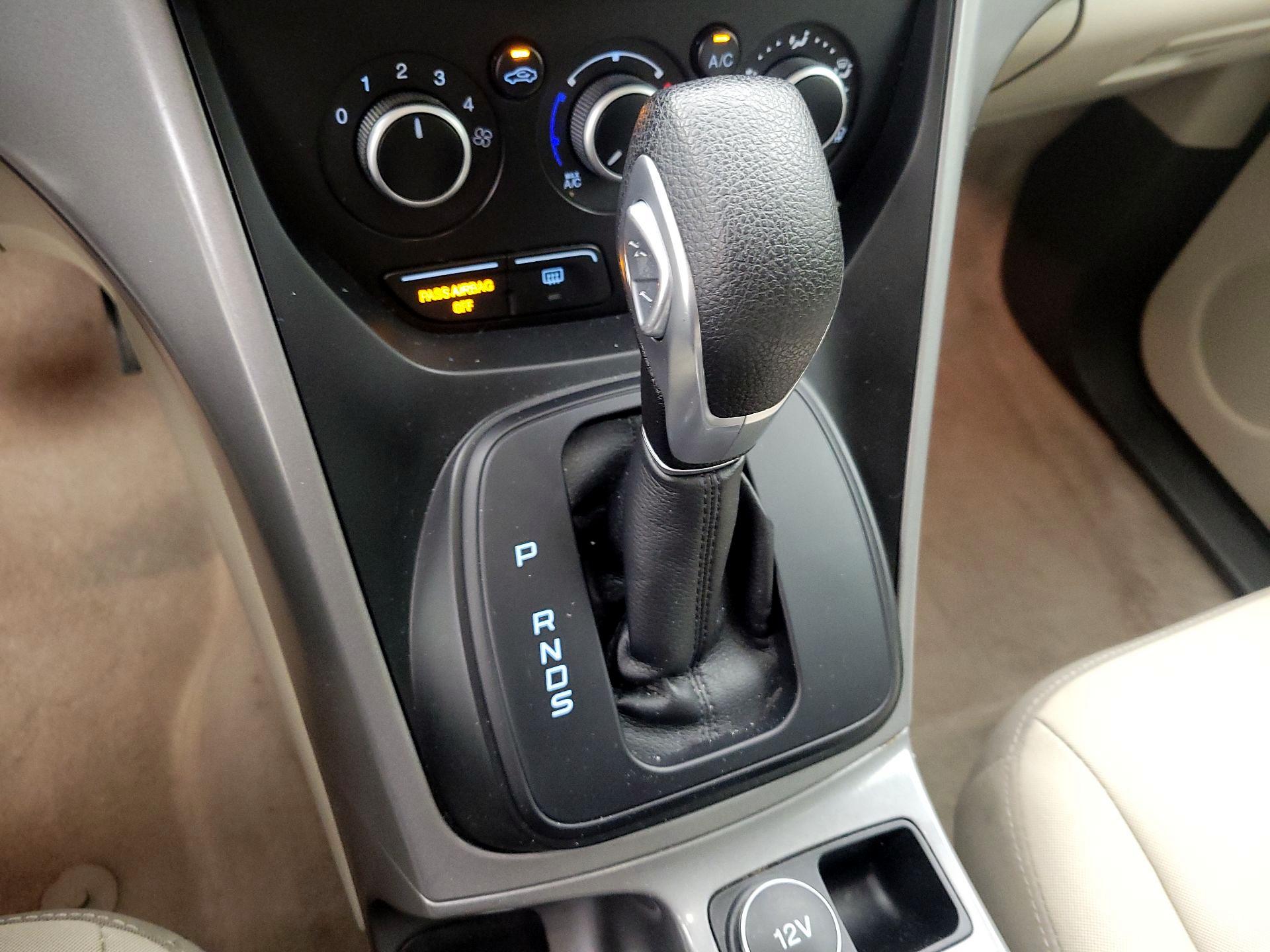 Thumbnail: 2016 Ford Escape - 15