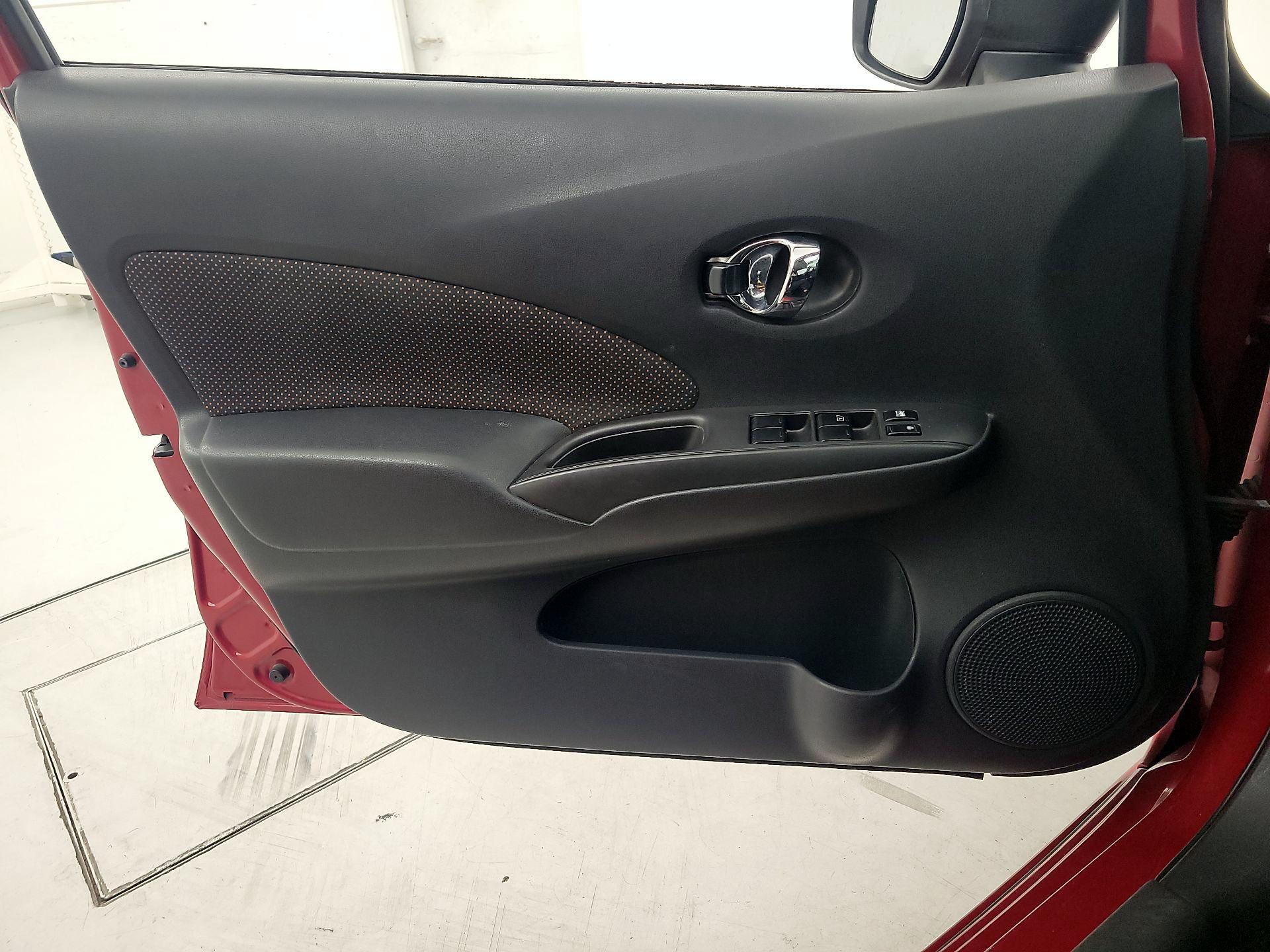 Thumbnail: 2015 Nissan Versa Note - 12