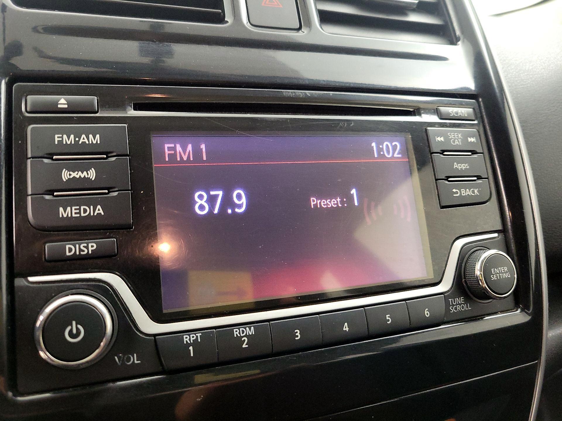 Thumbnail: 2015 Nissan Versa Note - 15