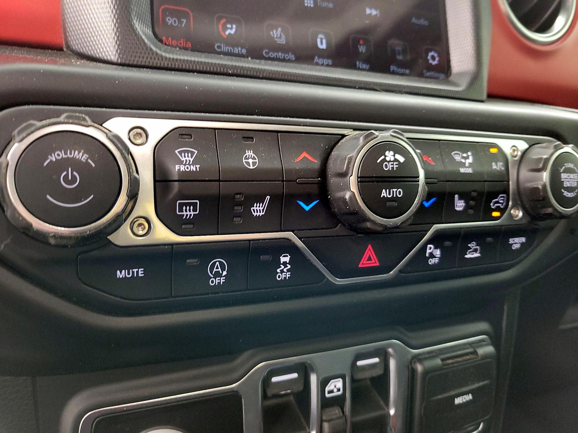 Thumbnail: 2020 Jeep Gladiator - 16