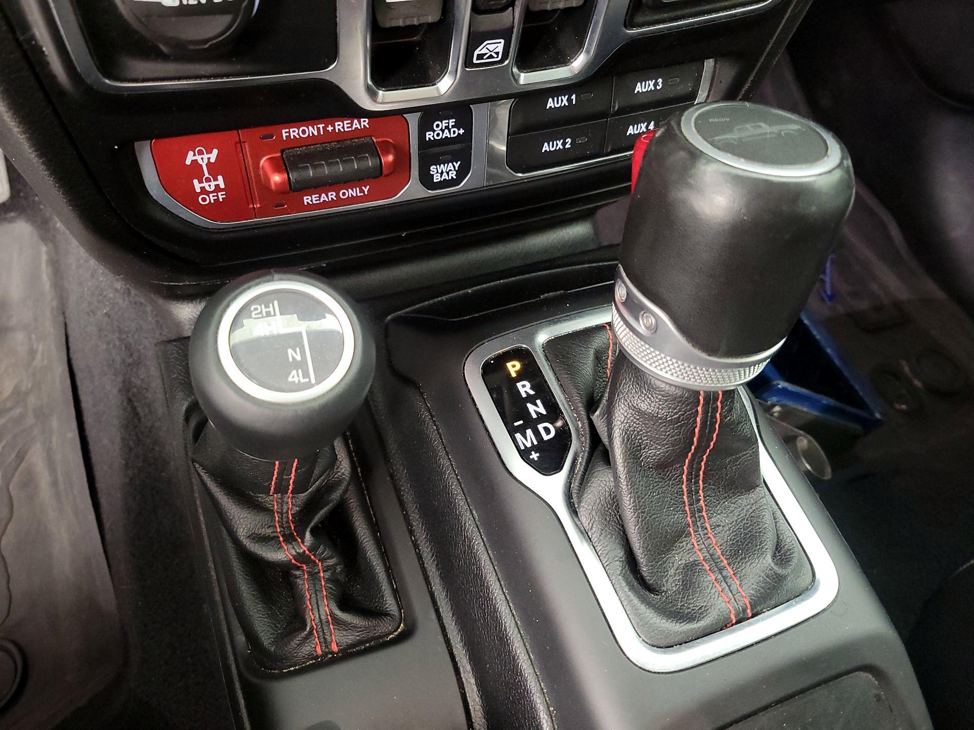 Thumbnail: 2020 Jeep Gladiator - 17