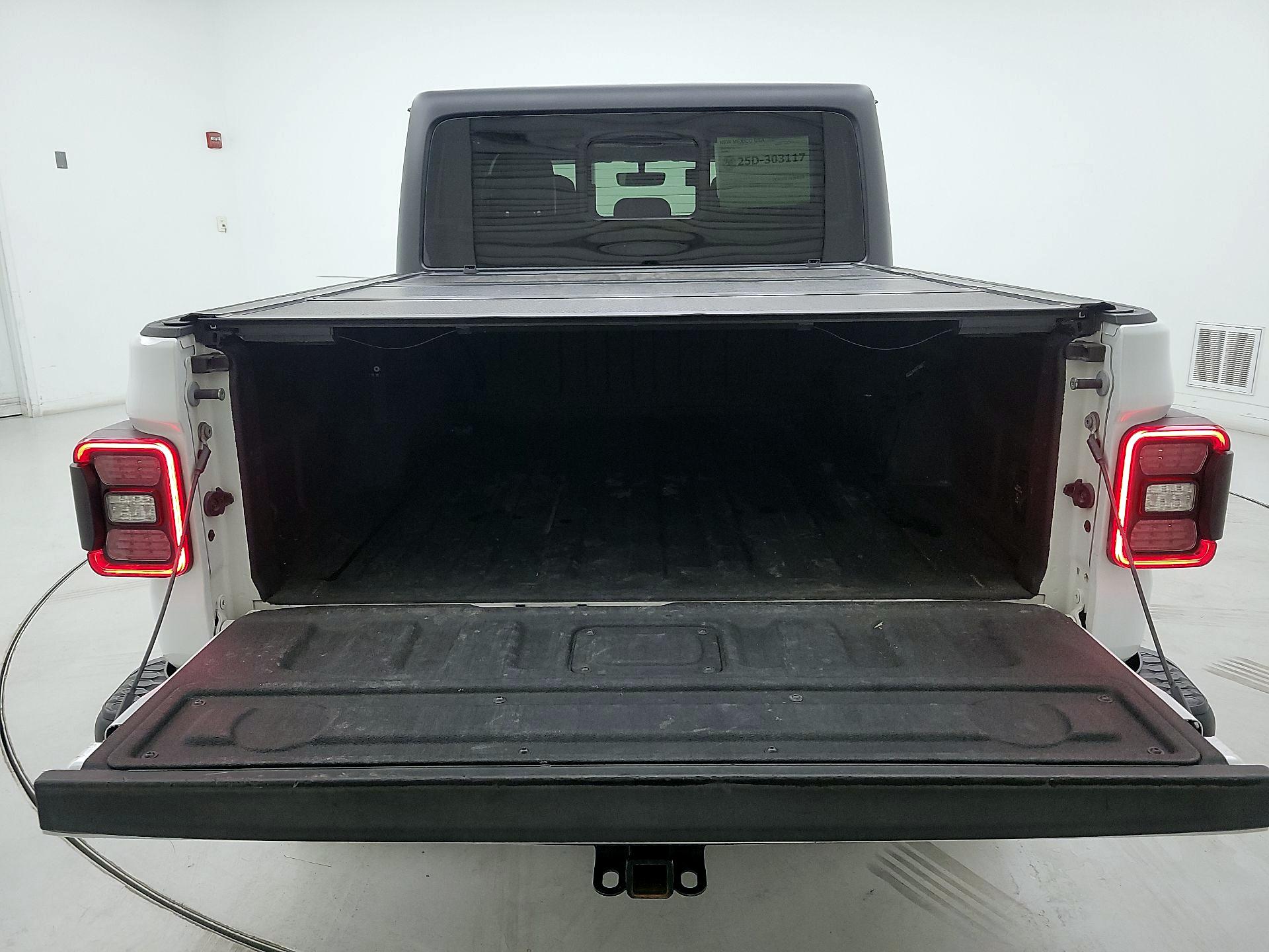 Thumbnail: 2020 Jeep Gladiator - 20