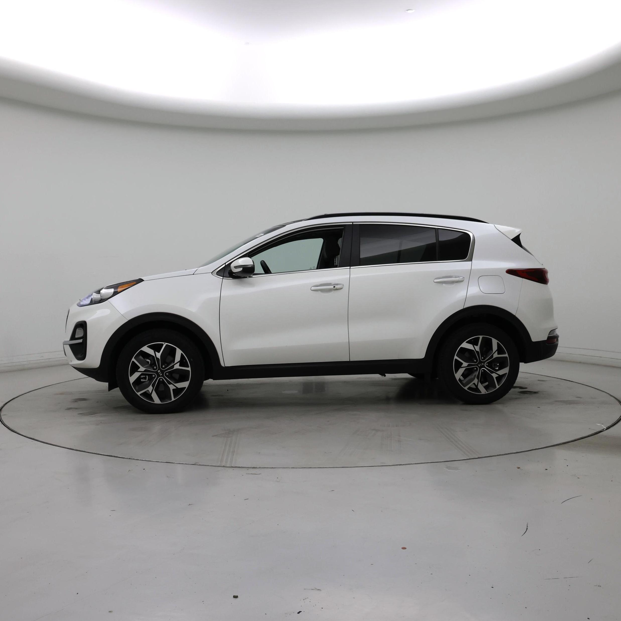 Thumbnail: 2020 Kia Sportage - 3