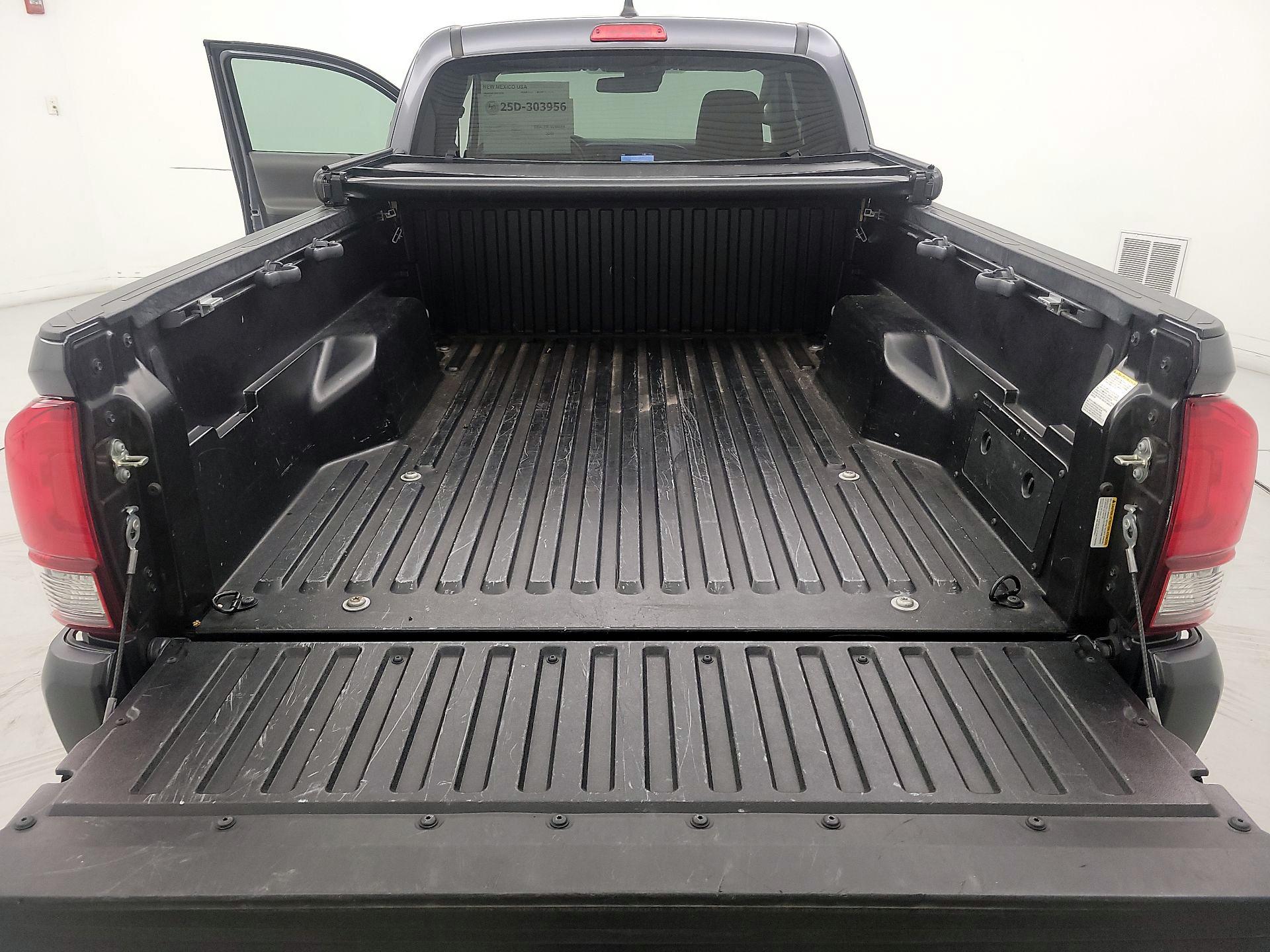 Thumbnail: 2020 Toyota Tacoma - 20